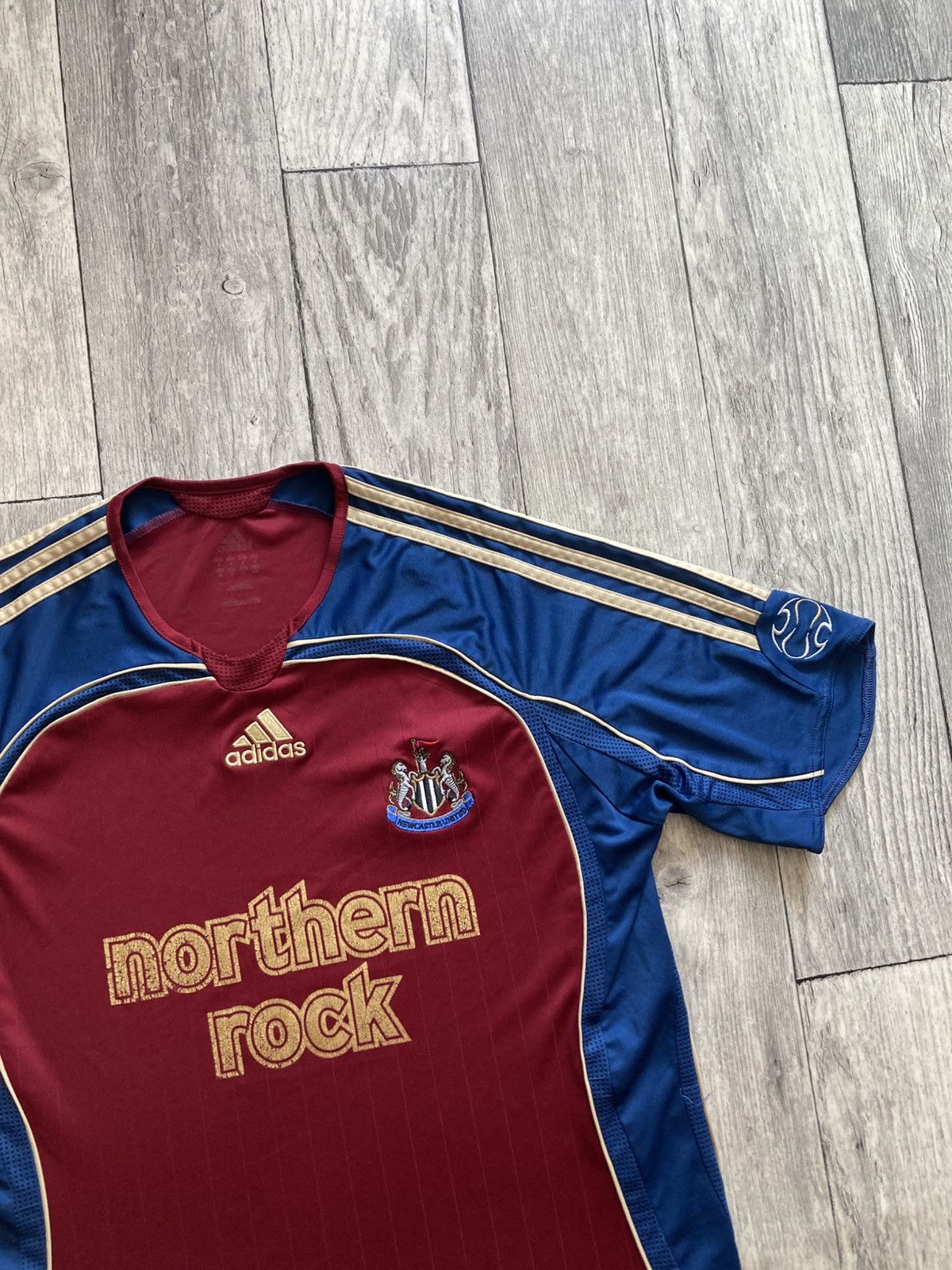 Adidas × Vintage Vintage 06/07 Adidas Newcastle United soccer football Jersey Size US M / EU 48-50 / 2 - 5 Thumbnail