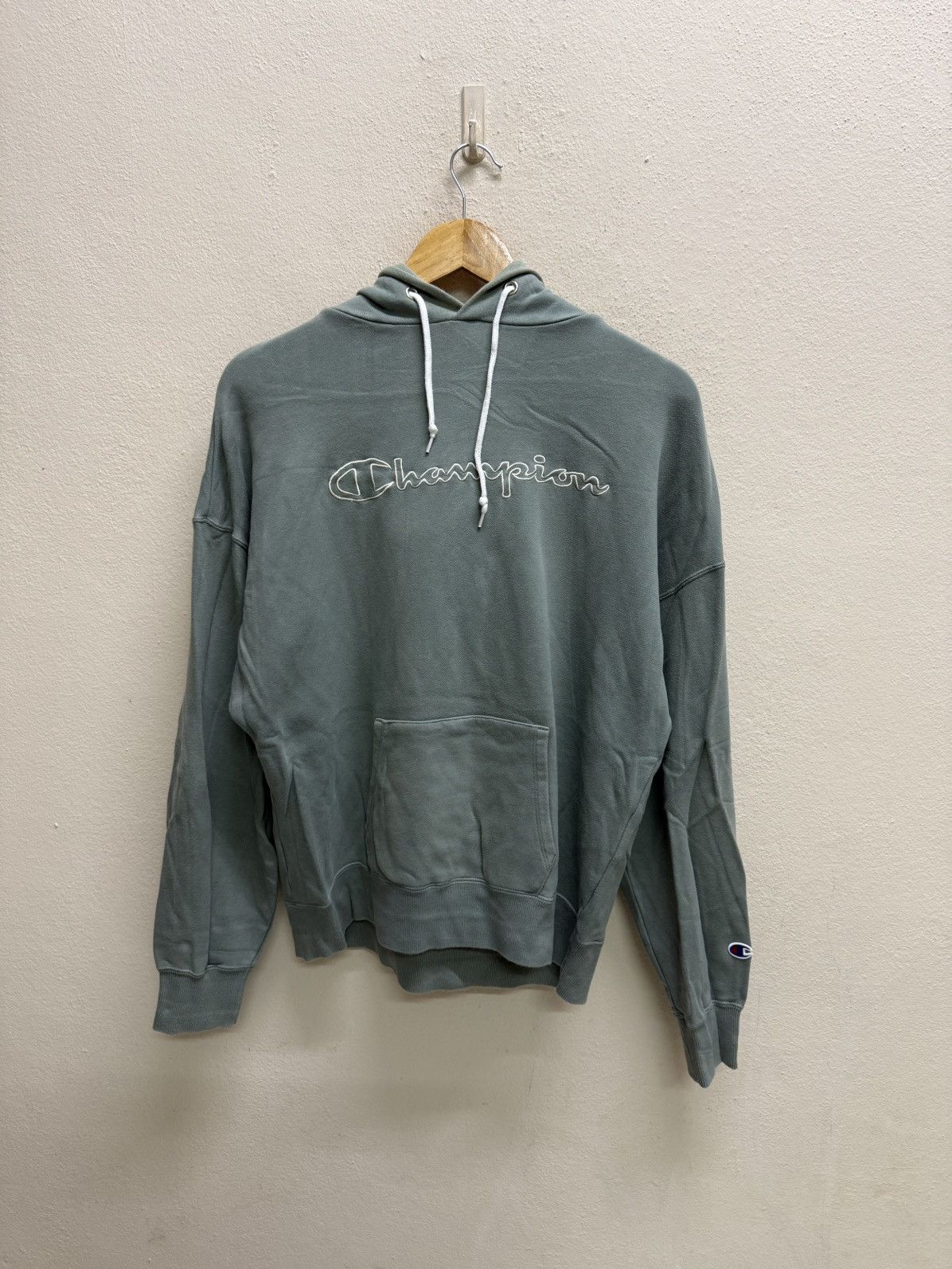 Champion Vintage Champion Embroidery Logo Pullover Sweater Hoodie Size US M / EU 48-50 / 2 - 17 Thumbnail