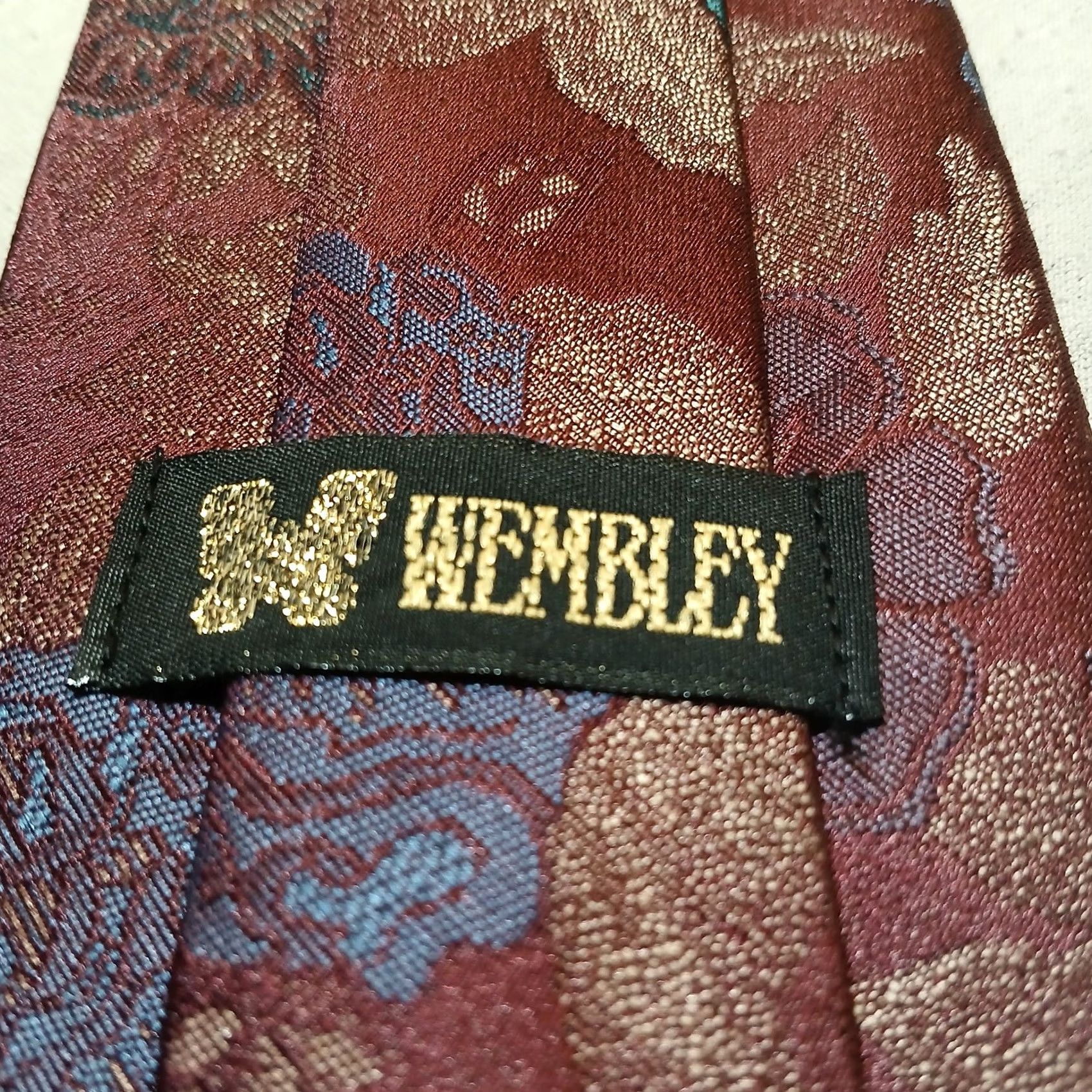Vintage VINTAGE Wembley Necktie Burgundy Floral Pattern Polyester 58" X 3.5" Mens Tie Red Designer Classic 58"-60" Vintage USA Wembley Mens Neckwear Size ONE SIZE - 4 Thumbnail