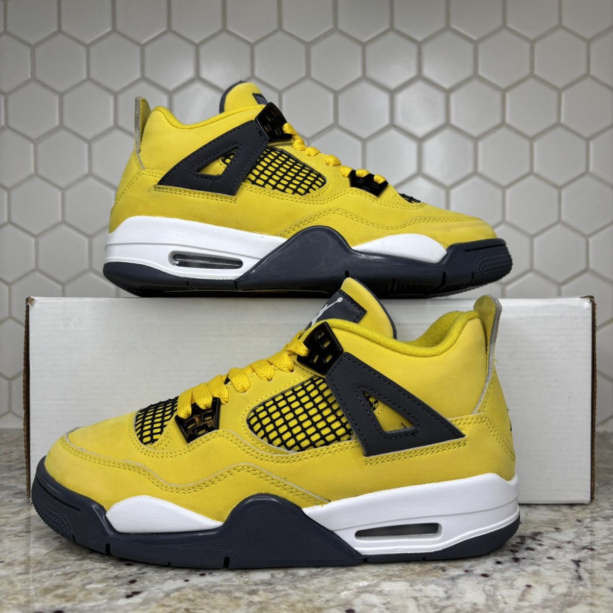 Jordan Brand Size 5.5-Jordan 4 Lightning (2021) CLEAN NO BOX SHIP ASAP Size US 5.5 / EU 38 - 1 Thumbnail