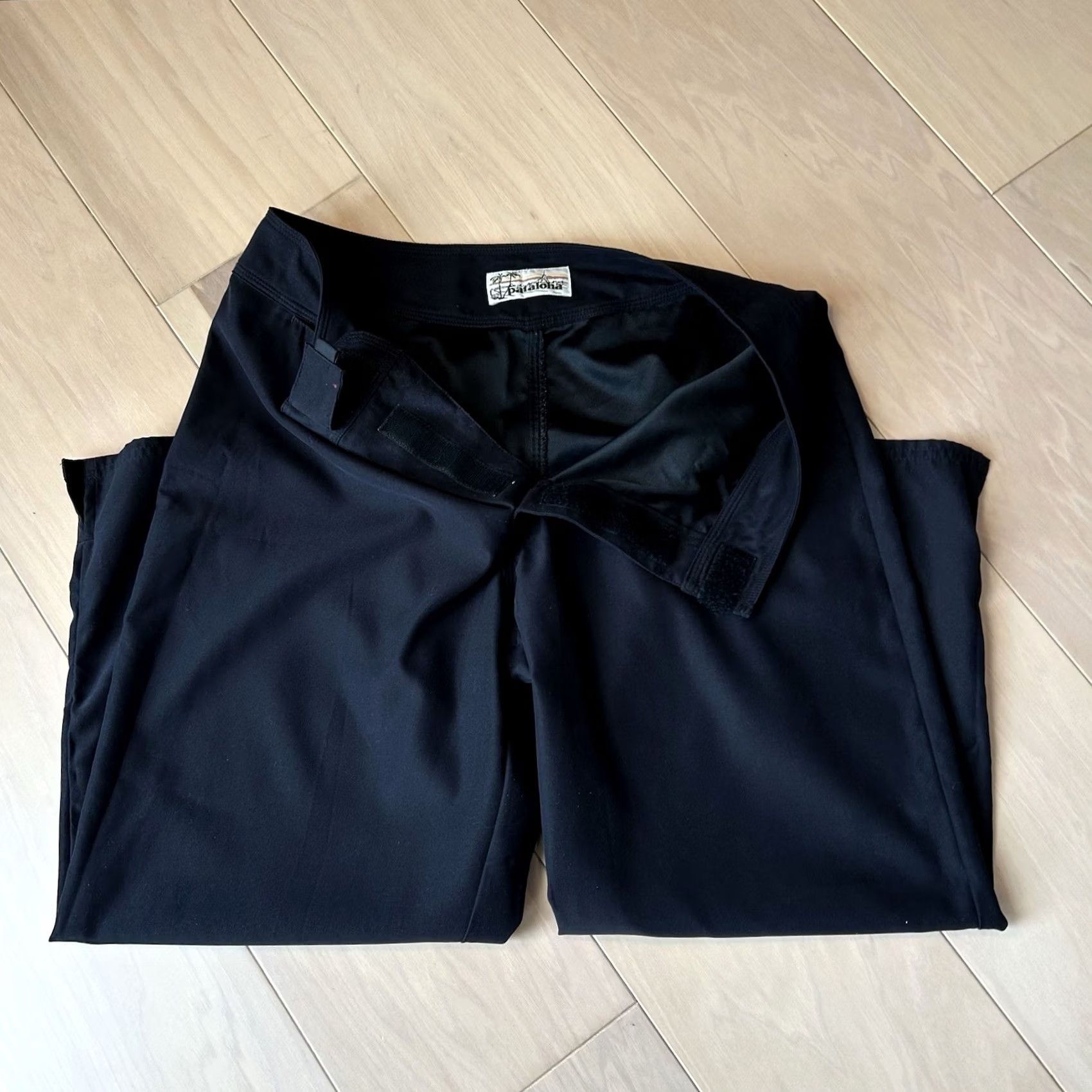 Patagonia Patagonia Pataloha Capris In Black Women’s 10 Capri Women Black 30 Inseam 23 In 11 Rise Beach Hawaiian Preppy Logo Vintage No Size ONE SIZE - 5 Thumbnail