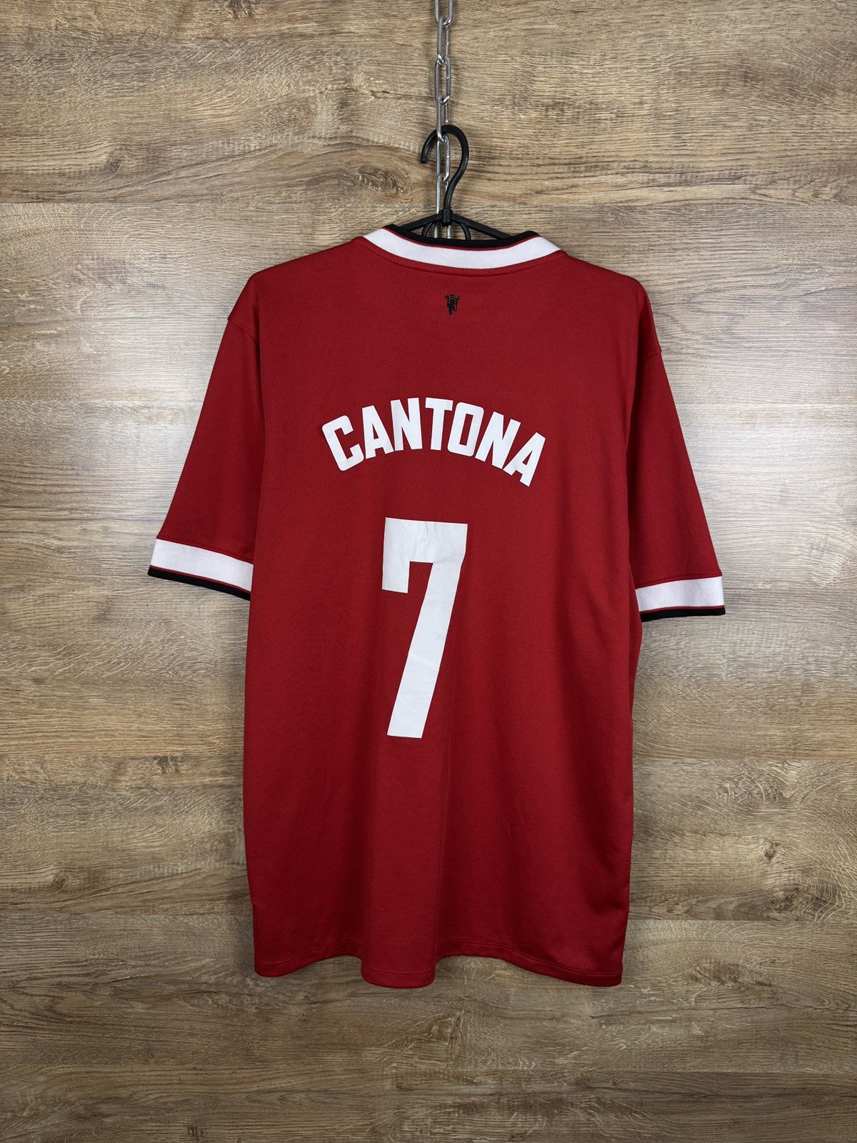 Vintage Mens Vintage Nike Manchester United Cantona 7 T-shirt jersey Size US XL / EU 56 / 4 - 1 Thumbnail