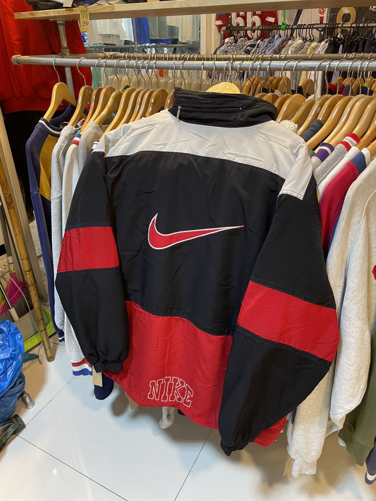 Nike Vintage Nike Spell Out Jacket Size US XL / EU 56 / 4 - 3 Thumbnail