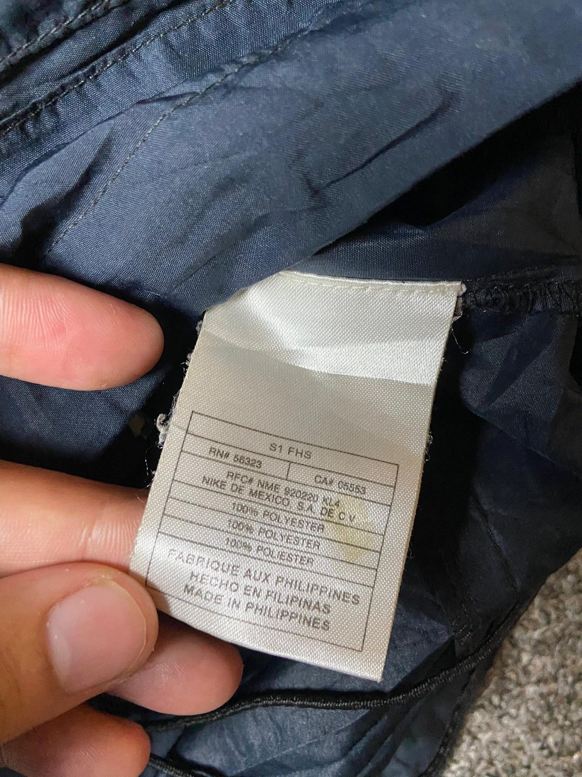 Nike × Vintage NIKE APS Men’s Nylon Lightweight Windbreaker (121) Size US M / EU 48-50 / 2 - 12 Thumbnail