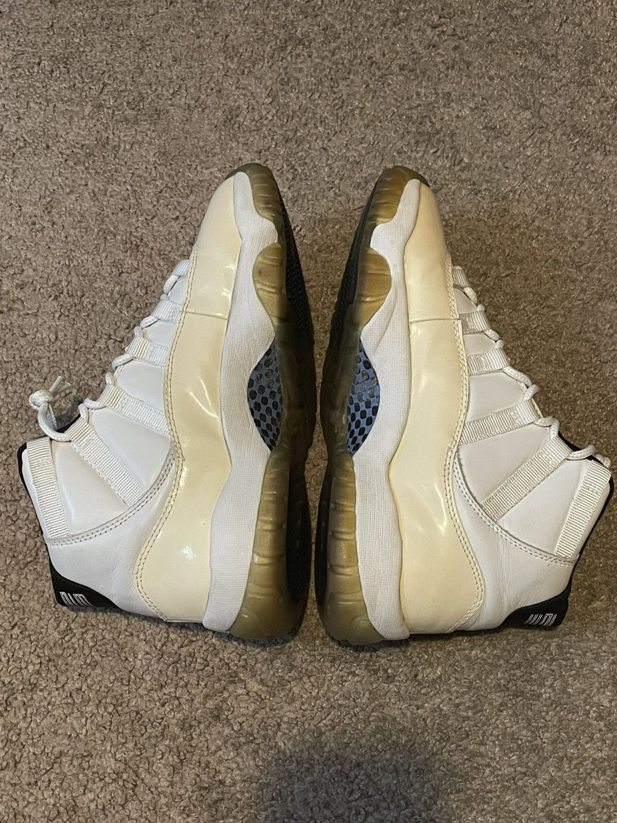 Jordan Brand Jordan 11 Columbia (2001) Size US 7 / EU 40 - 4 Thumbnail