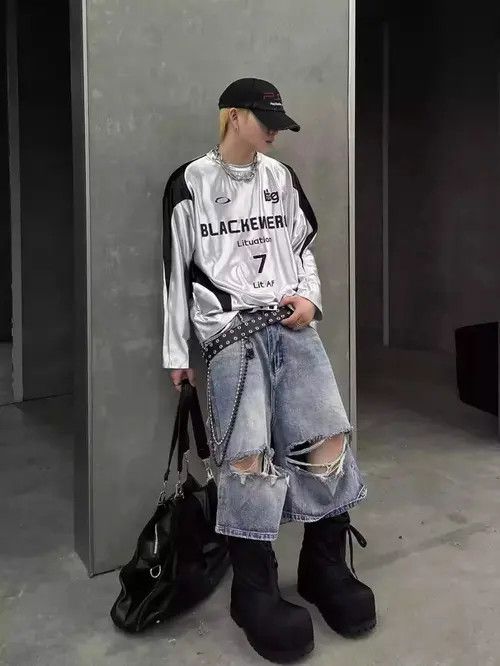 Japanese Brand Ripped Jorts Jeans Streetwear Size US 32 / EU 48 - 2 Thumbnail