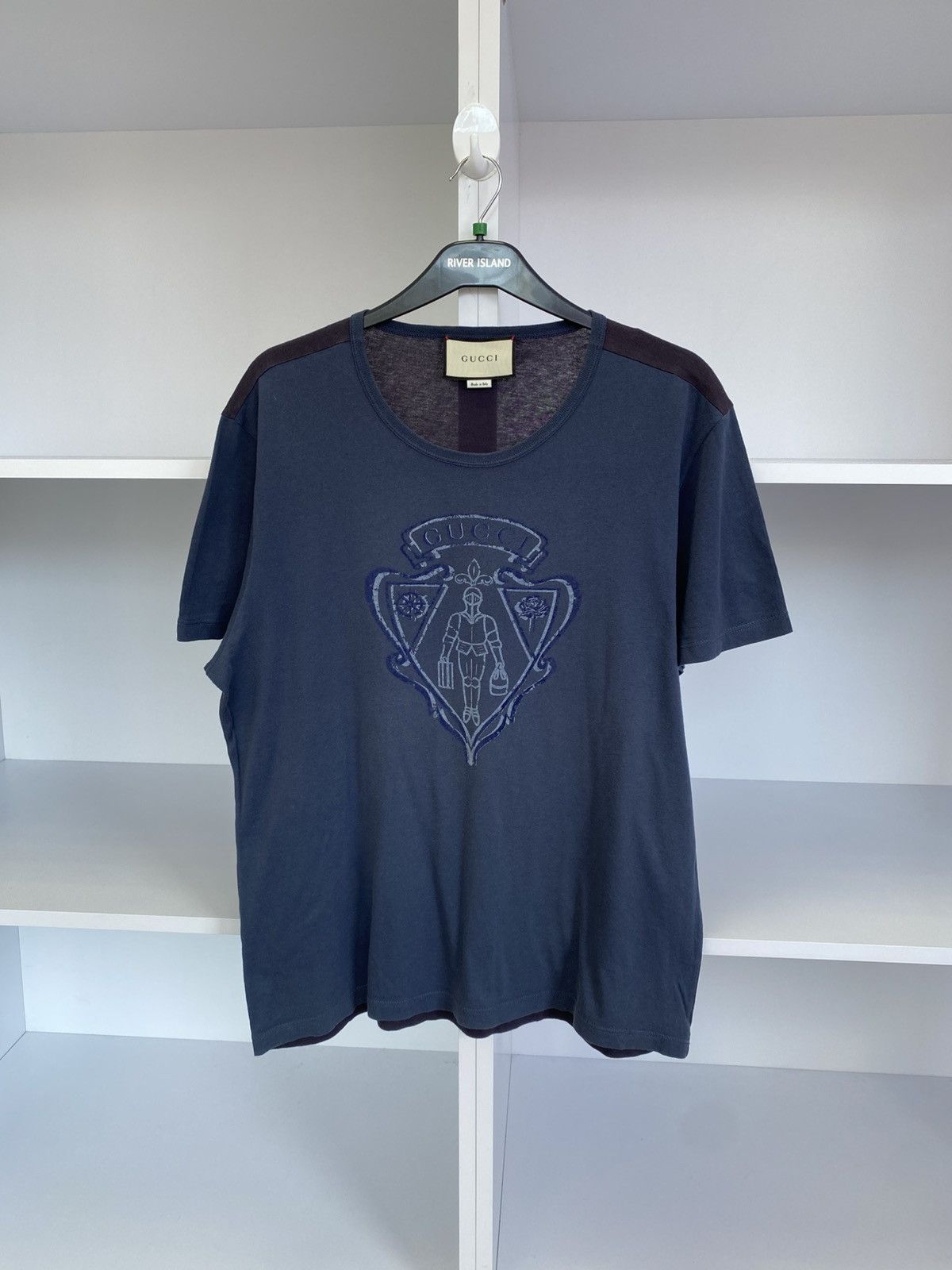Gucci Vintage Gucci Medieval knight Classic logo tee Size US L / EU 52-54 / 3 - 1 Thumbnail