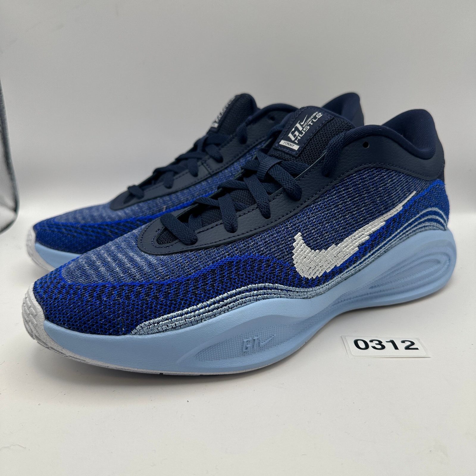 Nike NIKE Men's 10.5 G.T. Hustle Academy Basketball Shoes FJ7791 Size US 10.5 / EU 43-44 - 2 Thumbnail