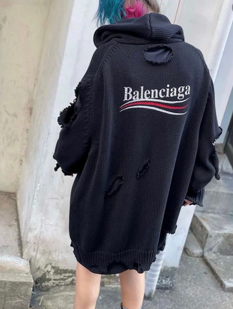 Balenciaga Balenciaga Ripped Hooded Show hoodie 2502-Nextarrow Size US XS / EU 42 / 0 - 5 Thumbnail