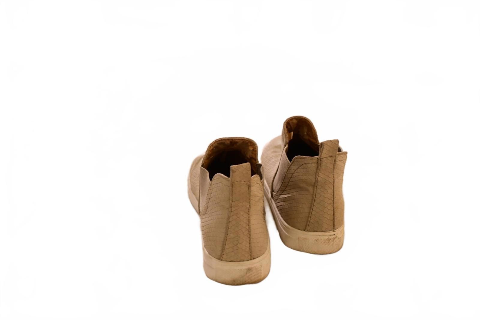 Unknown London Beige Slip-On Casual Shoes with Textured Upper Girls 7 Size US 7 / IT 37 - 7 Thumbnail