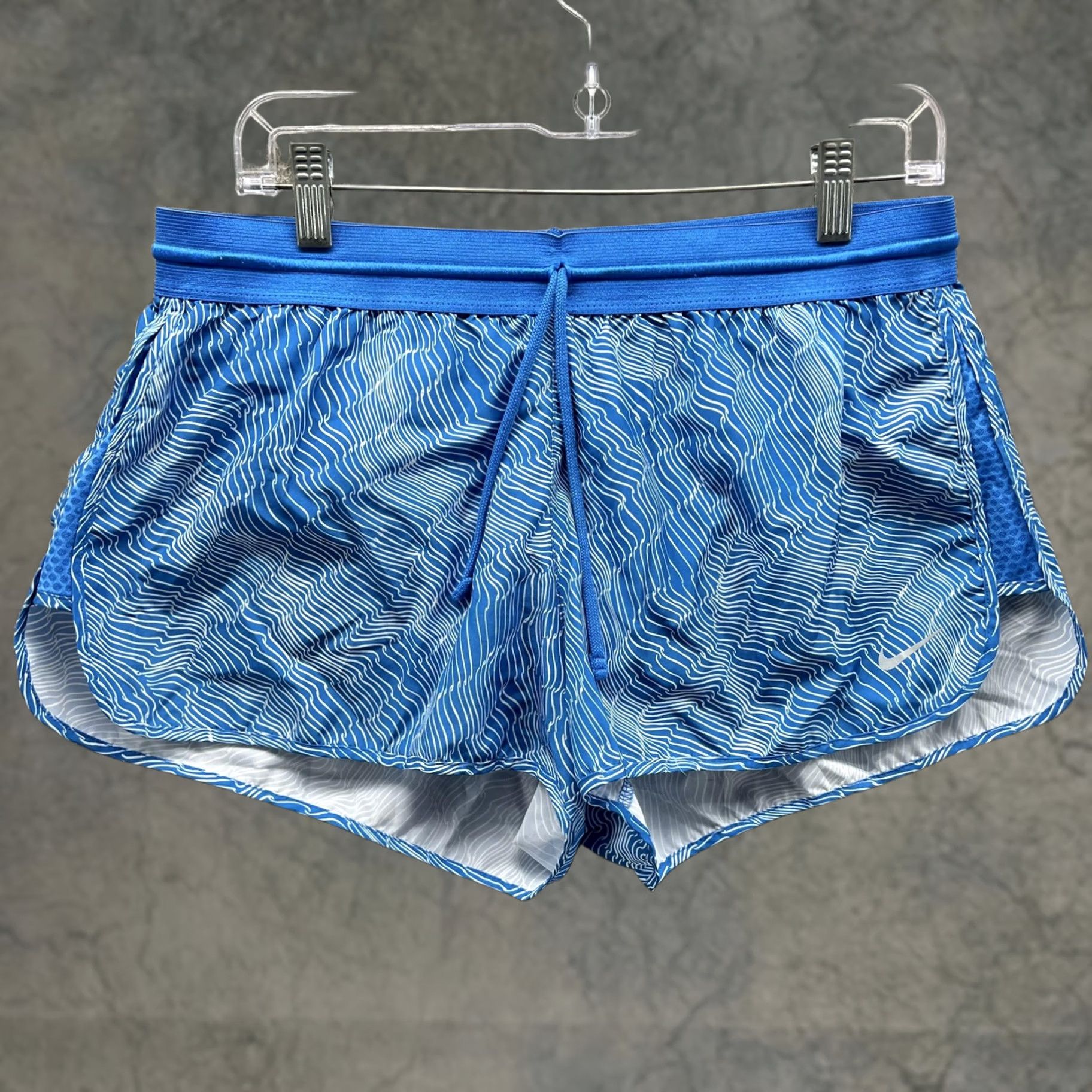 Nike Nike Dri-FIT Running Shorts Womens L Blue Striped 3" Athletic Lined Gym Size 36" / US 14 / IT 50 - 1 Thumbnail