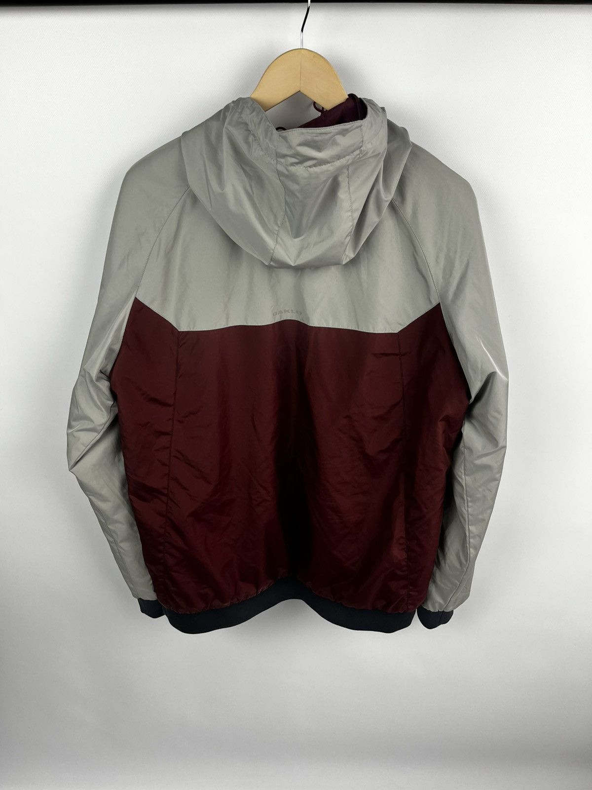 Oakley Oakley mens jacket size m Size US M / EU 48-50 / 2 - 10 Thumbnail