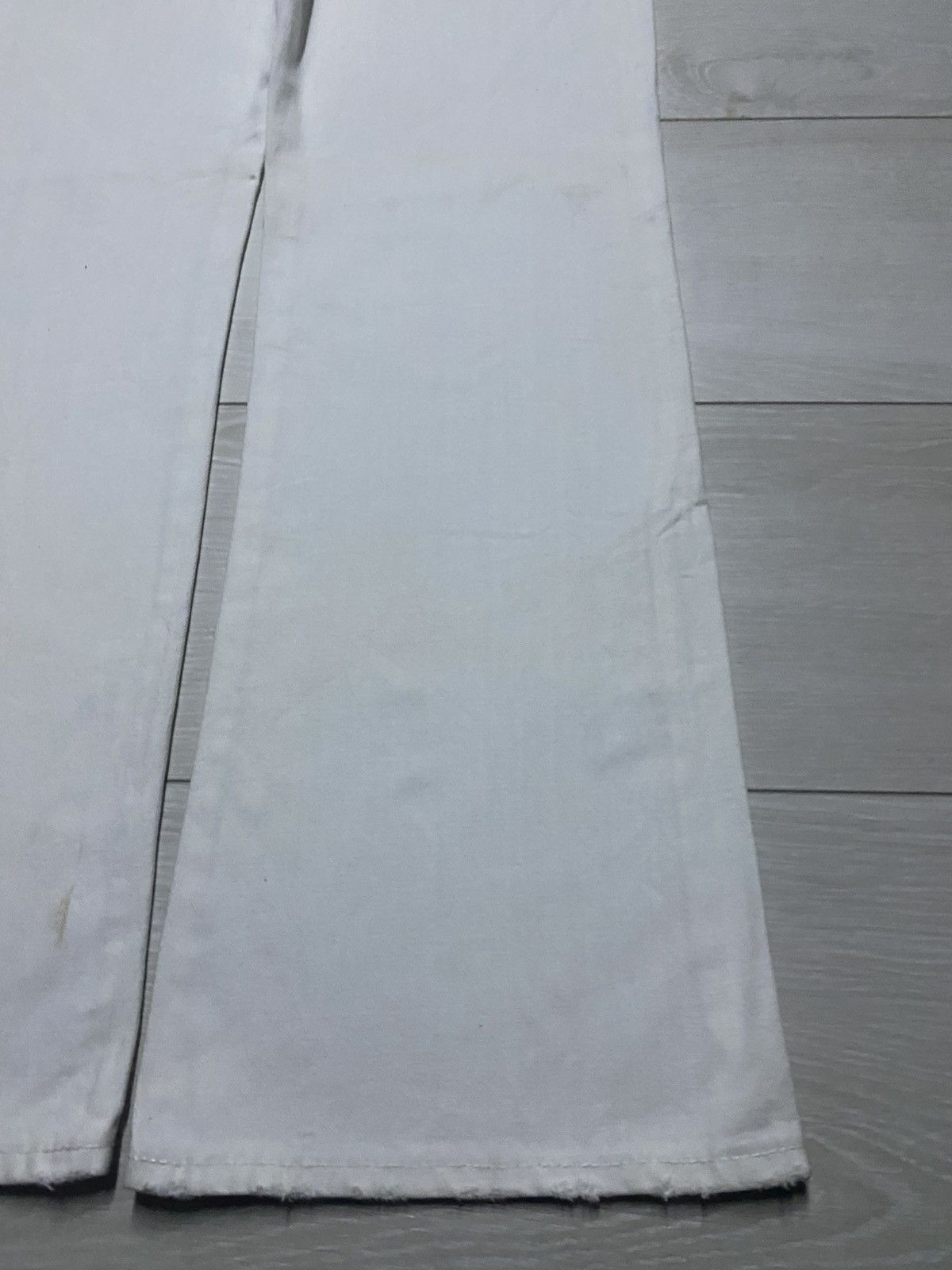 JW Anderson × Uniqlo Vintage Uniqlo S-002 Whit Denim Distressed Flare Jeans Size US 34 / EU 50 - 8 Thumbnail