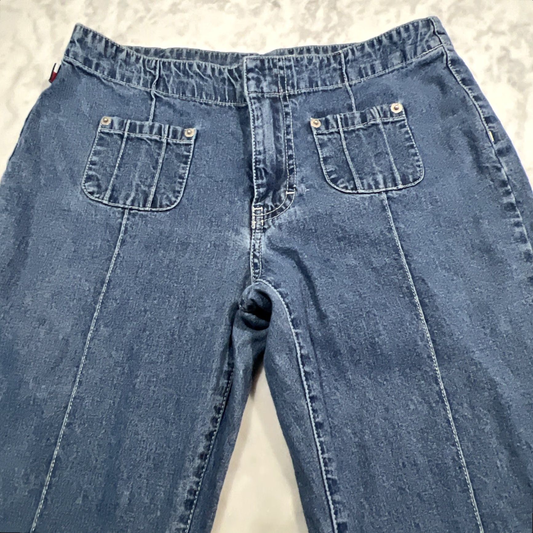Tommy Hilfiger VINTAGE Tommy Hilfiger Jeans Womens 7 Bell Bottoms Bare Back Boho Cottagecore Bell Bottoms Denim 100% Cotton Blue Jeans Womens Mens? Size 28" / US 6 / IT 42 - 3 Thumbnail