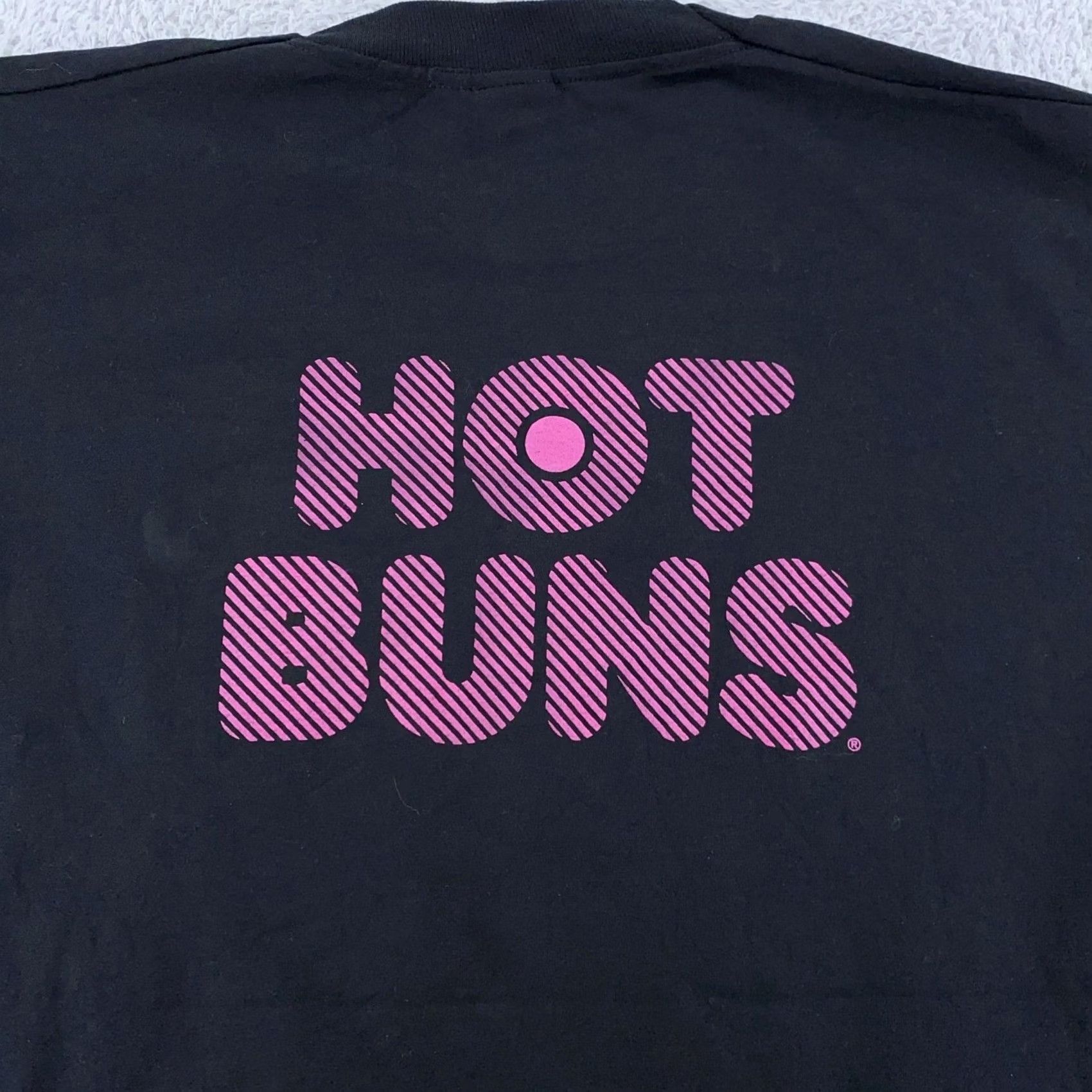 Vintage VINTAGE Screen Stars Funny Graphic Butt Hot Buns Shirt Mens Large Black 90s Tee Crew Neck Short Sleeve Size US L / EU 52-54 / 3 - 4 Thumbnail