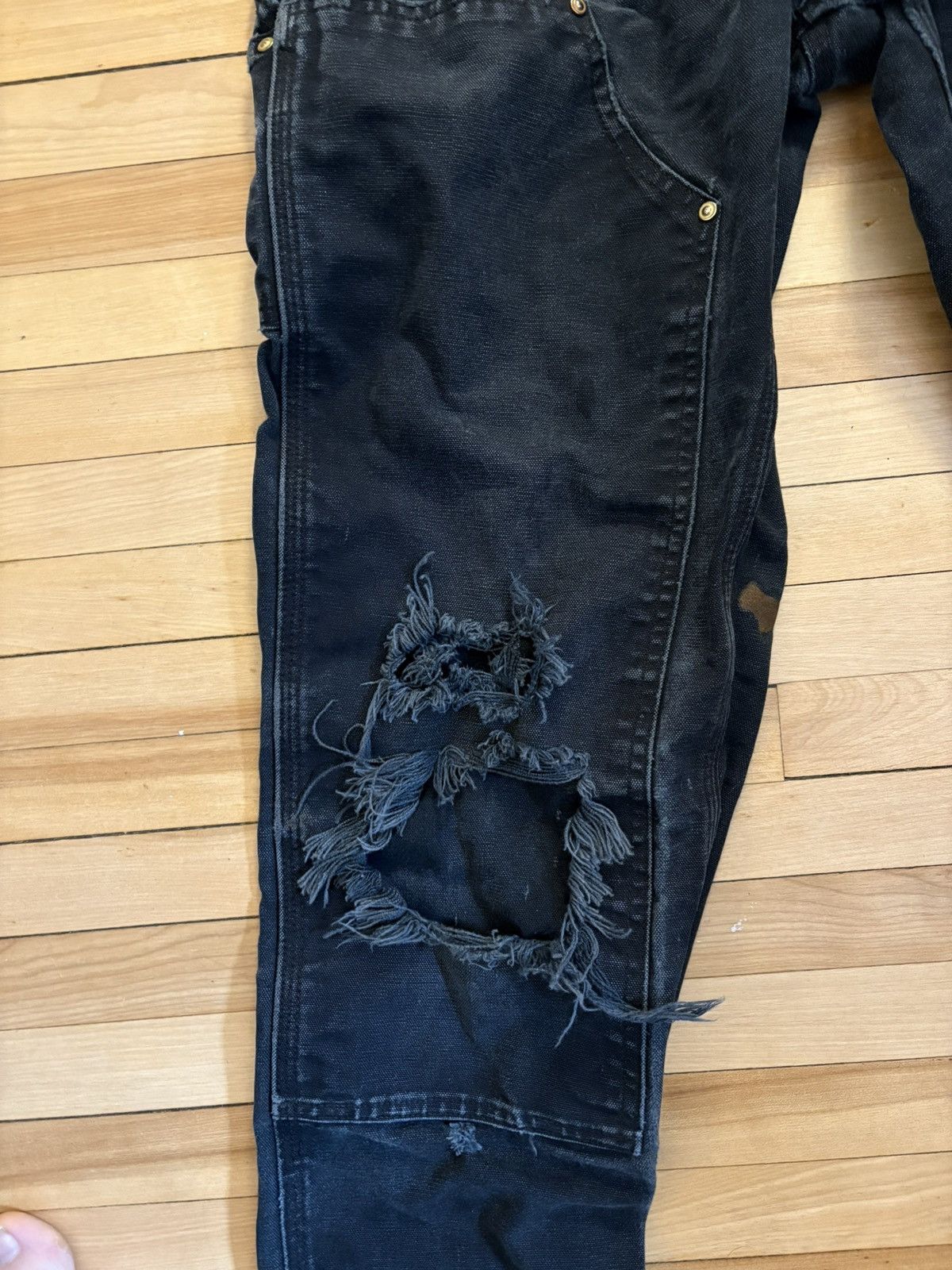 Carhartt Black distressed carhartt double front dungarees Size US 30 / EU 46 - 2 Thumbnail