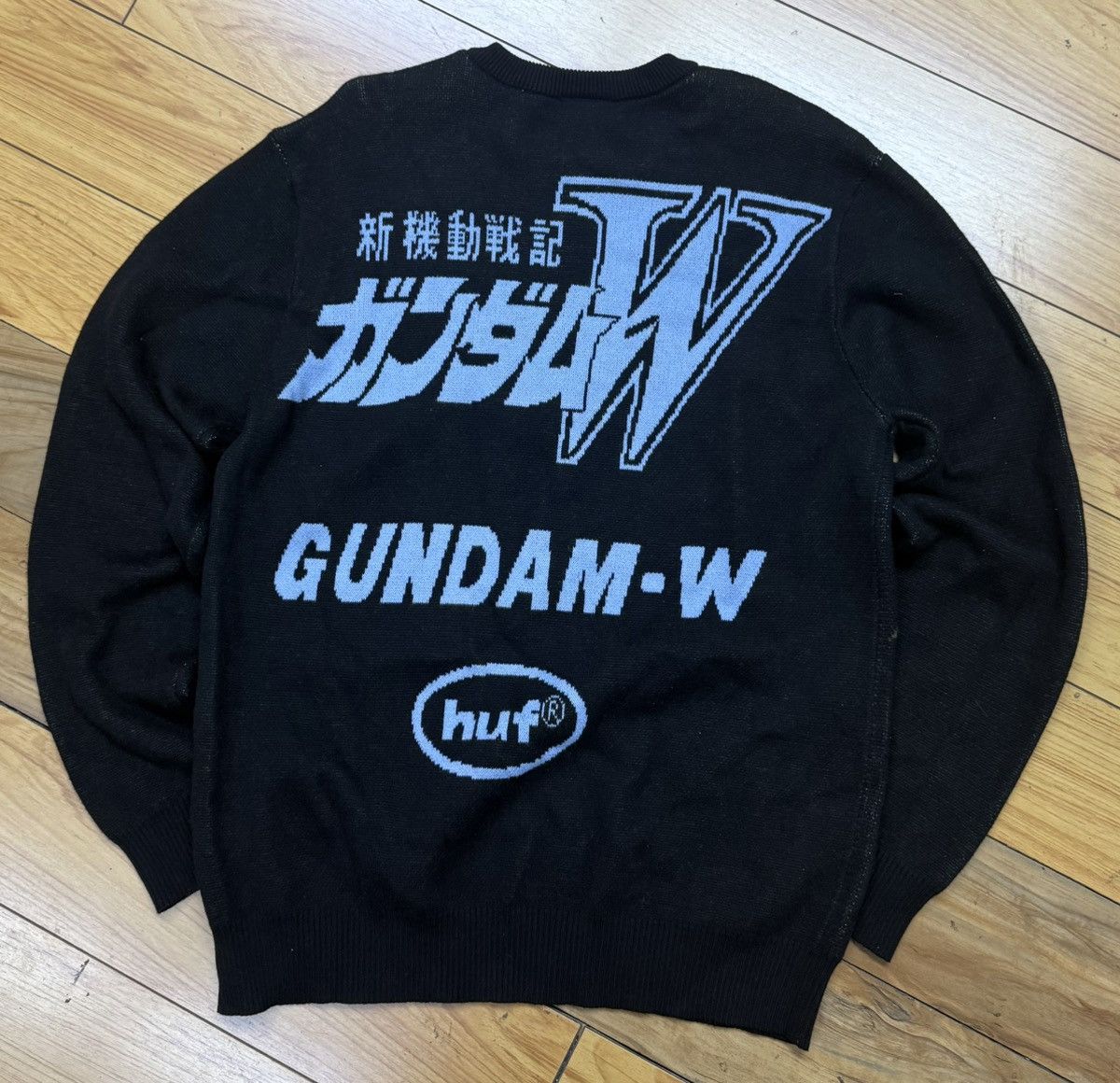 Huf Huf X Gundam Wing Crewneck Knit Sweater Size Medium Size US M / EU 48-50 / 2 - 2 Thumbnail
