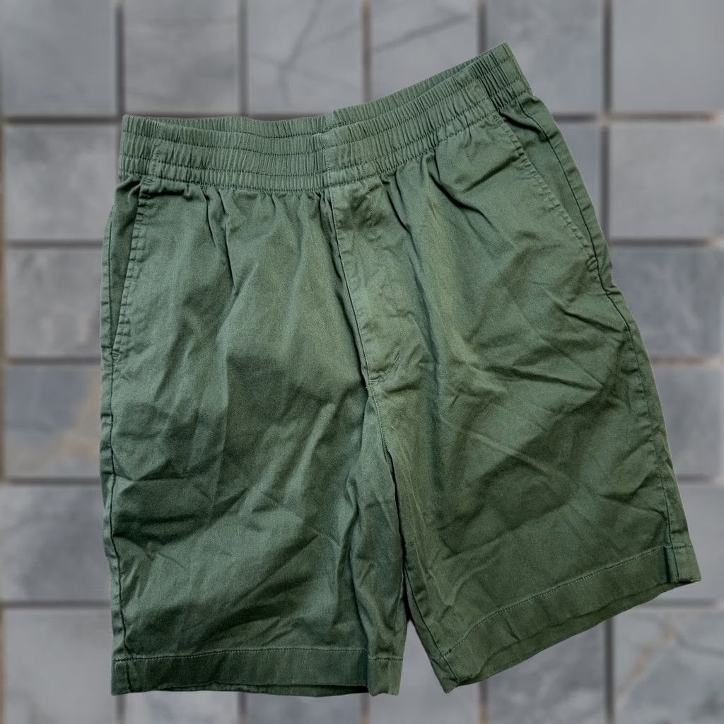 Uniqlo Uniqlo Dry Stretch Easy Shorts Mens M Green Elastic Waist Twill Casual 28x7 Athletic Chino Front Flat Pocket Slash Inseam 7in Size US 31 - 1 Thumbnail