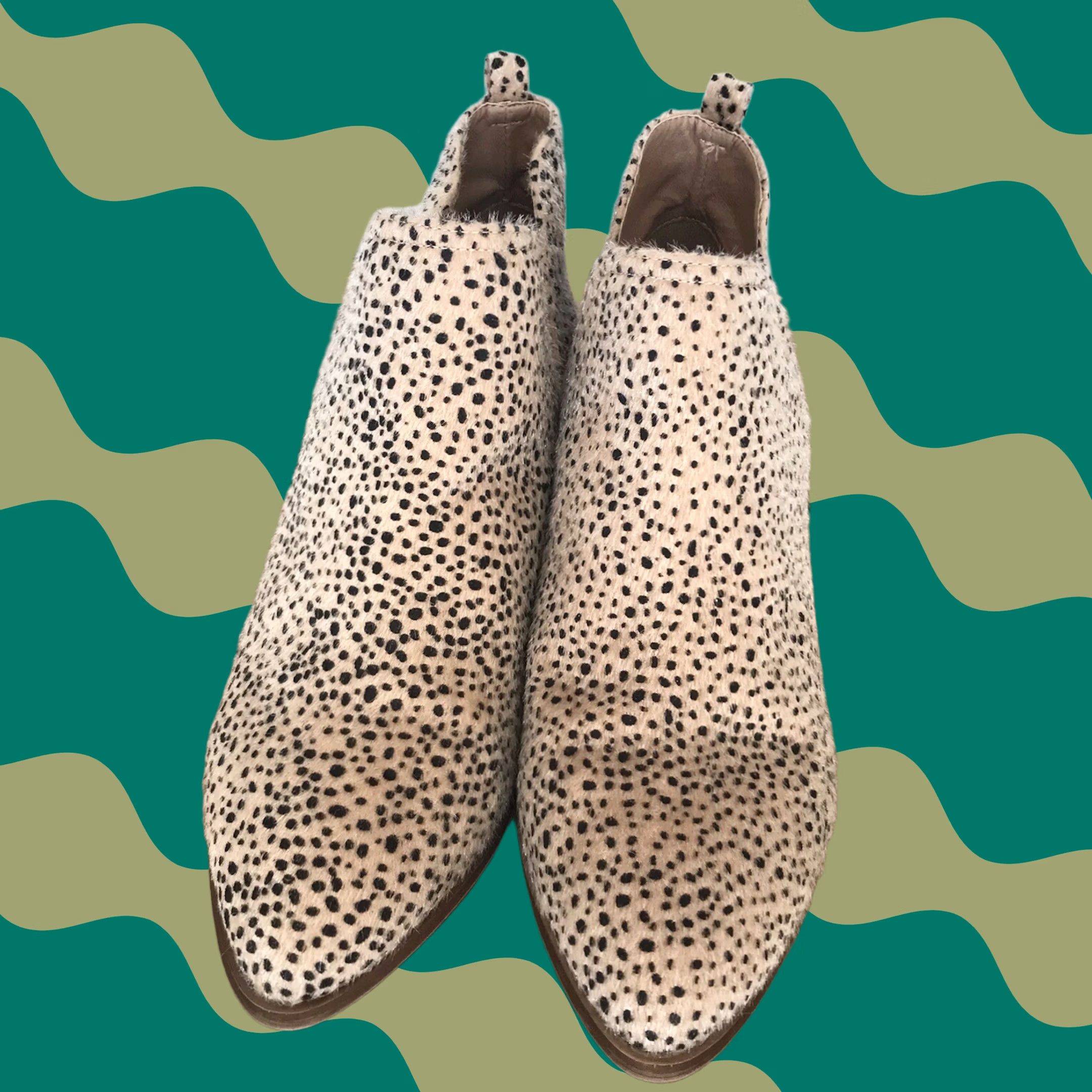 Vintage VINTAGE?CL by Laundry Women Tan Faux Hide Leather Cheetah Print Slip-On Ankle Boots 8 Size US 8 / IT 38 - 1 Thumbnail