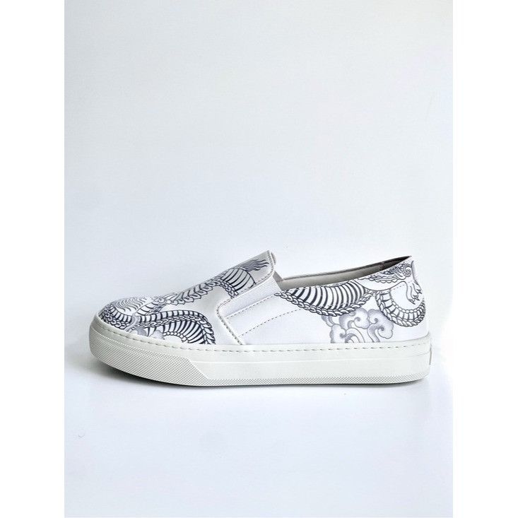 Tod's Tod’s Saira Hunjan Tattoo Dragon Slip-On Print Shoe Sneakers Size US 7 / IT 37 - 2 Thumbnail