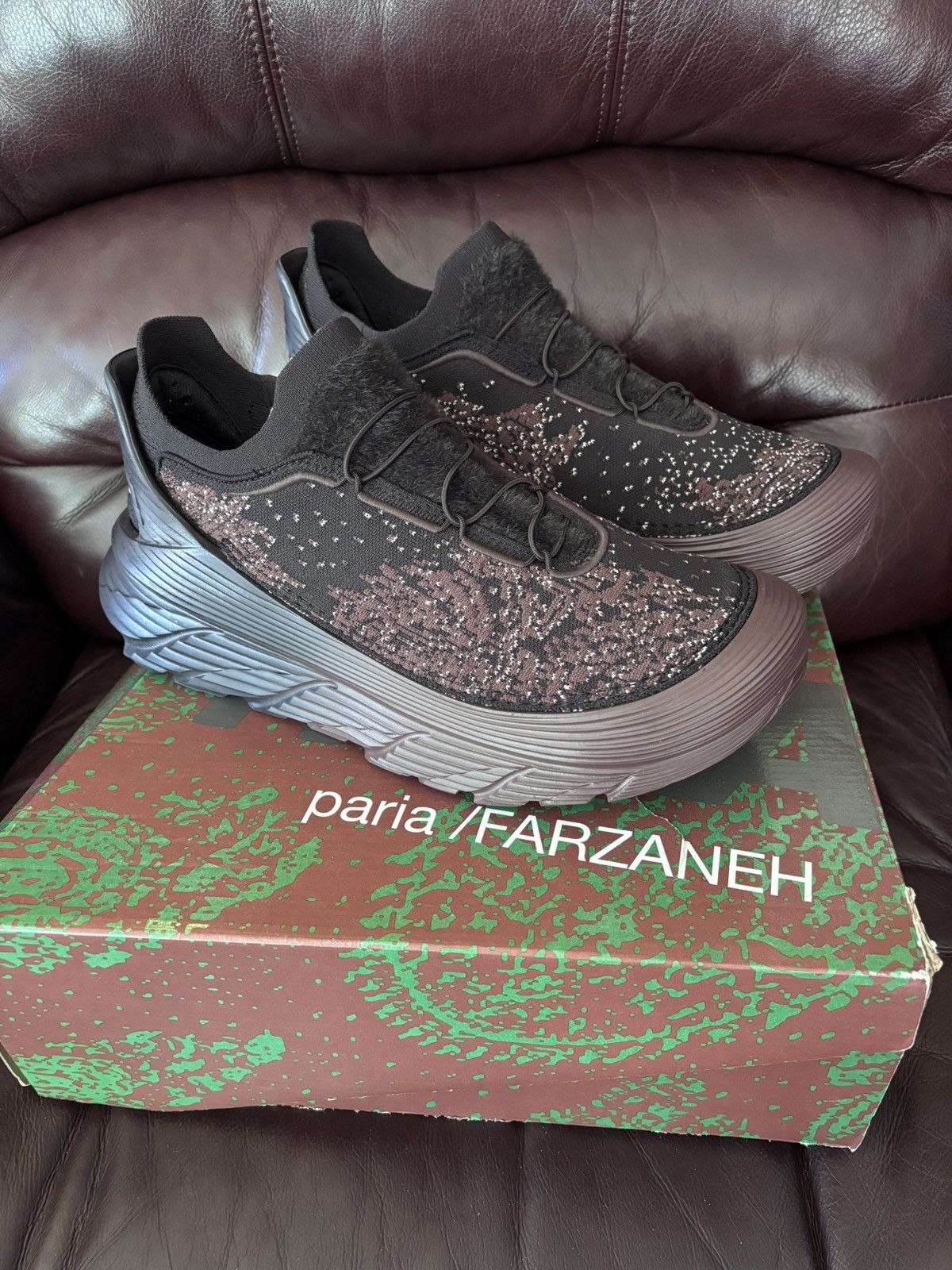 Paria Farzaneh paria faranzeh hoka Size US 12 / EU 45 - 1 Thumbnail