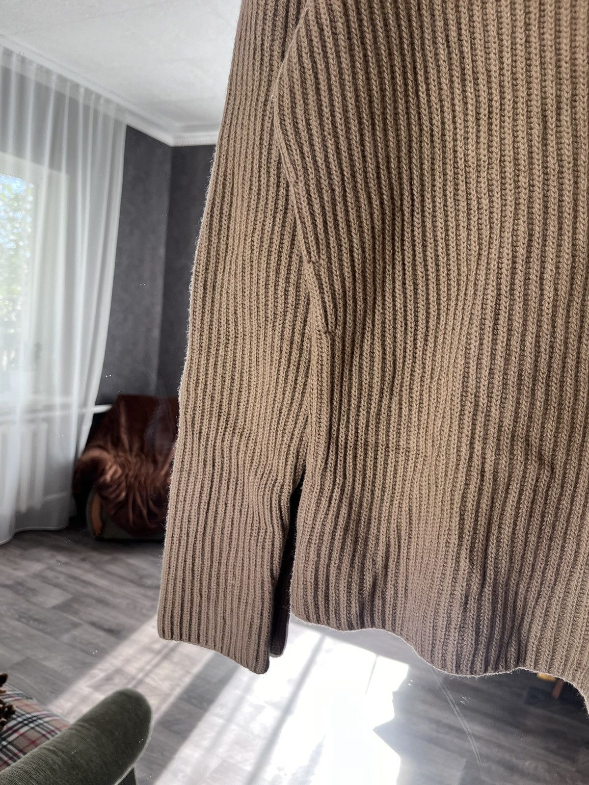 Prada Prada Virgin Wool/Cashmere V-Neck Crop Ribbed Knit Sweater Size L / US 10 / IT 46 - 3 Thumbnail