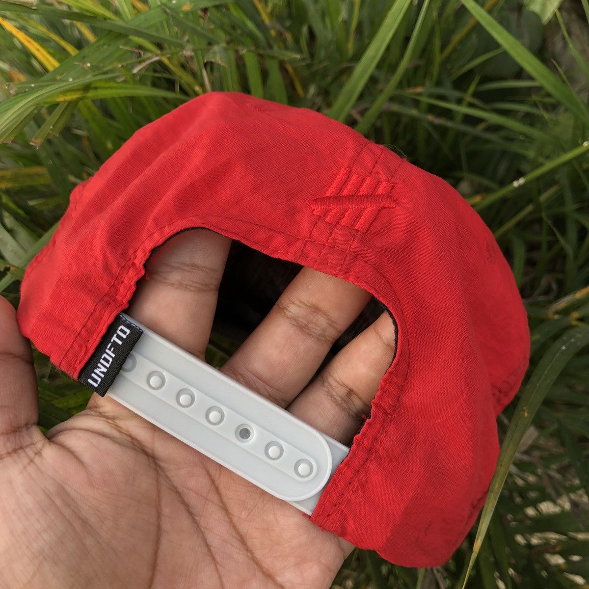 Hat Club × Undefeated UNDEFEATED LOGO BOX RED CAP Size ONE SIZE - 4 Thumbnail