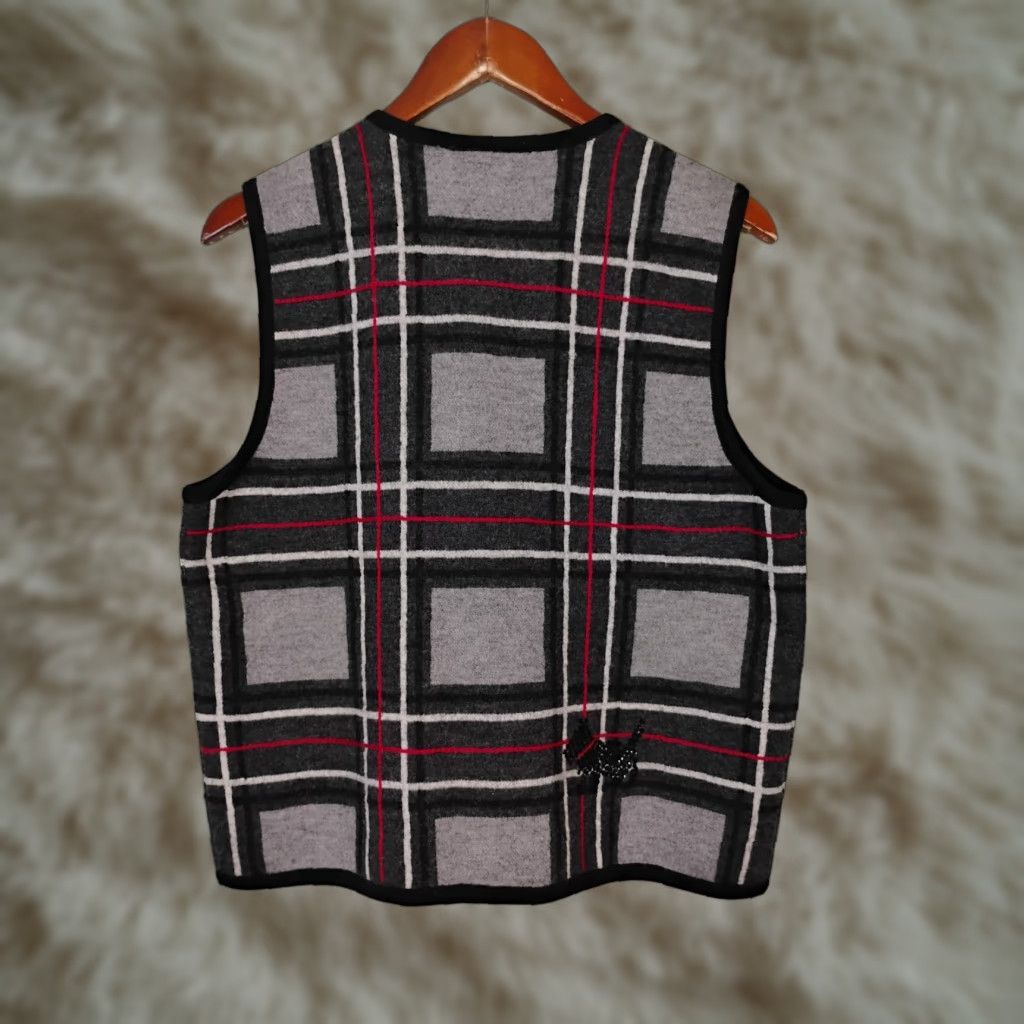 Talbots VINTAGE Talbots Wool Vest M Gray Plaid Dog Sequins Round Neck Sleeveless 100% Wool Women Winter Muslin? Wait. Size M / US 6-8 / IT 42-44 - 1 Thumbnail