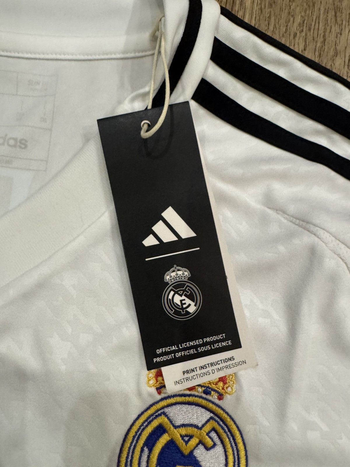 Adidas REAL MADRID 2024/2025 HOME FOOTBALL JERSEY SIZE L IU5011 Size US L / EU 52-54 / 3 - 6 Thumbnail