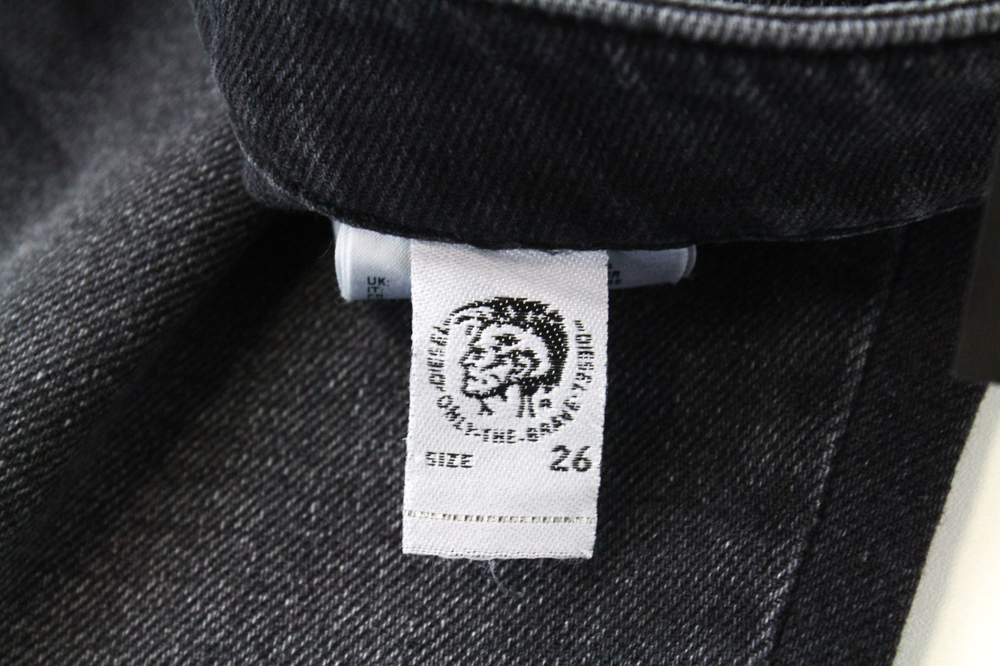 Diesel D-EARLIE 080AP W26/L32 Dark Grey Cropped Jeans 69497 Size 26" / US 2 / IT 38 - 8 Thumbnail