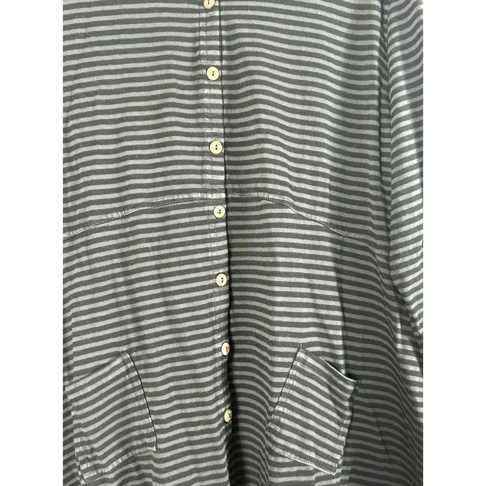 Vintage Heartstring Womens Button Front Gray Striped 3/4 Sleeve Tunic Top XL Pockets Size XL / US 12-14 / IT 48-50 - 2 Thumbnail
