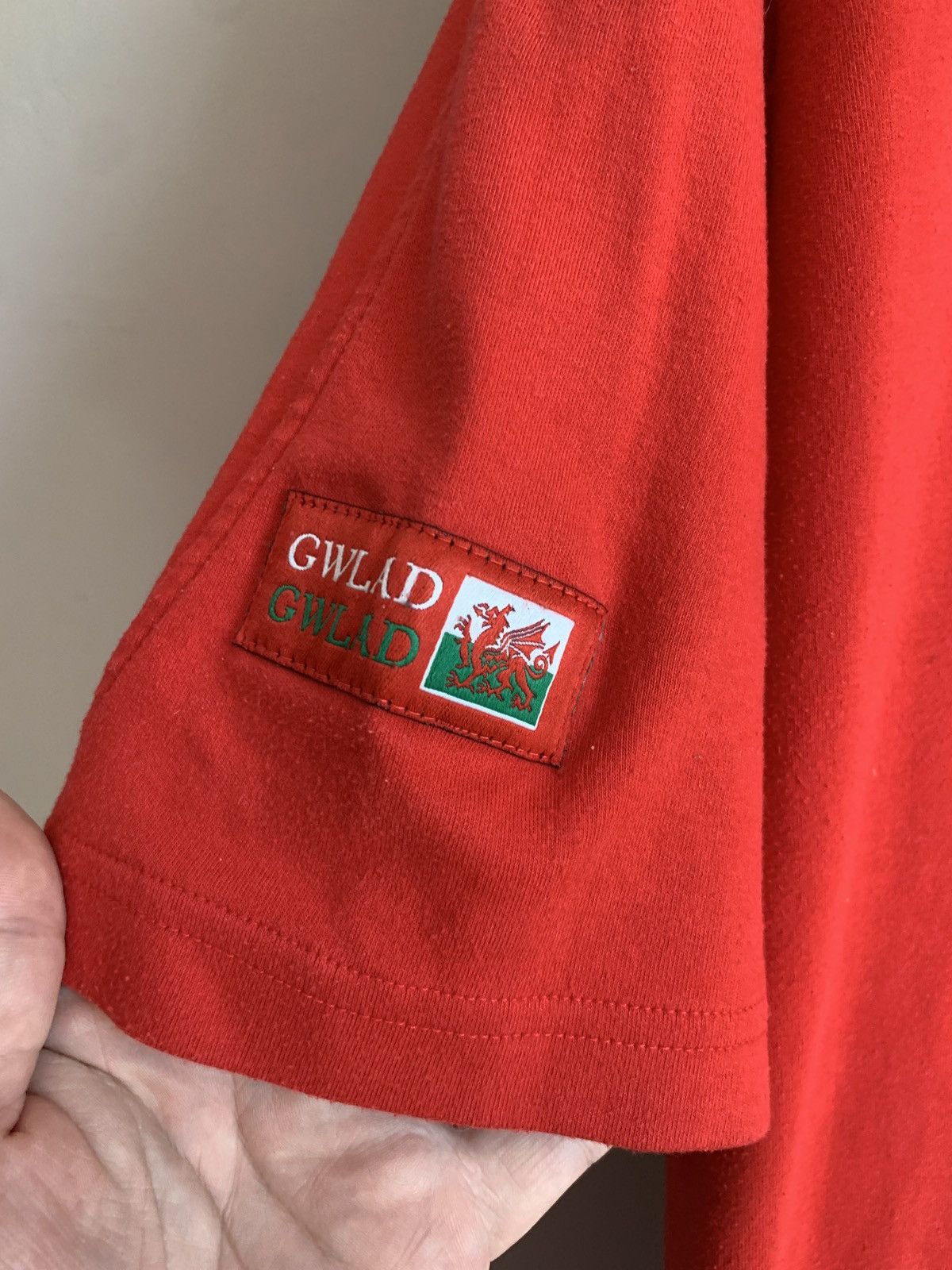 Reebok Wales 2005 Home Rugby Union Shirt Reebok Retro Jersey Sz XL Size US XL / EU 56 / 4 - 6 Thumbnail