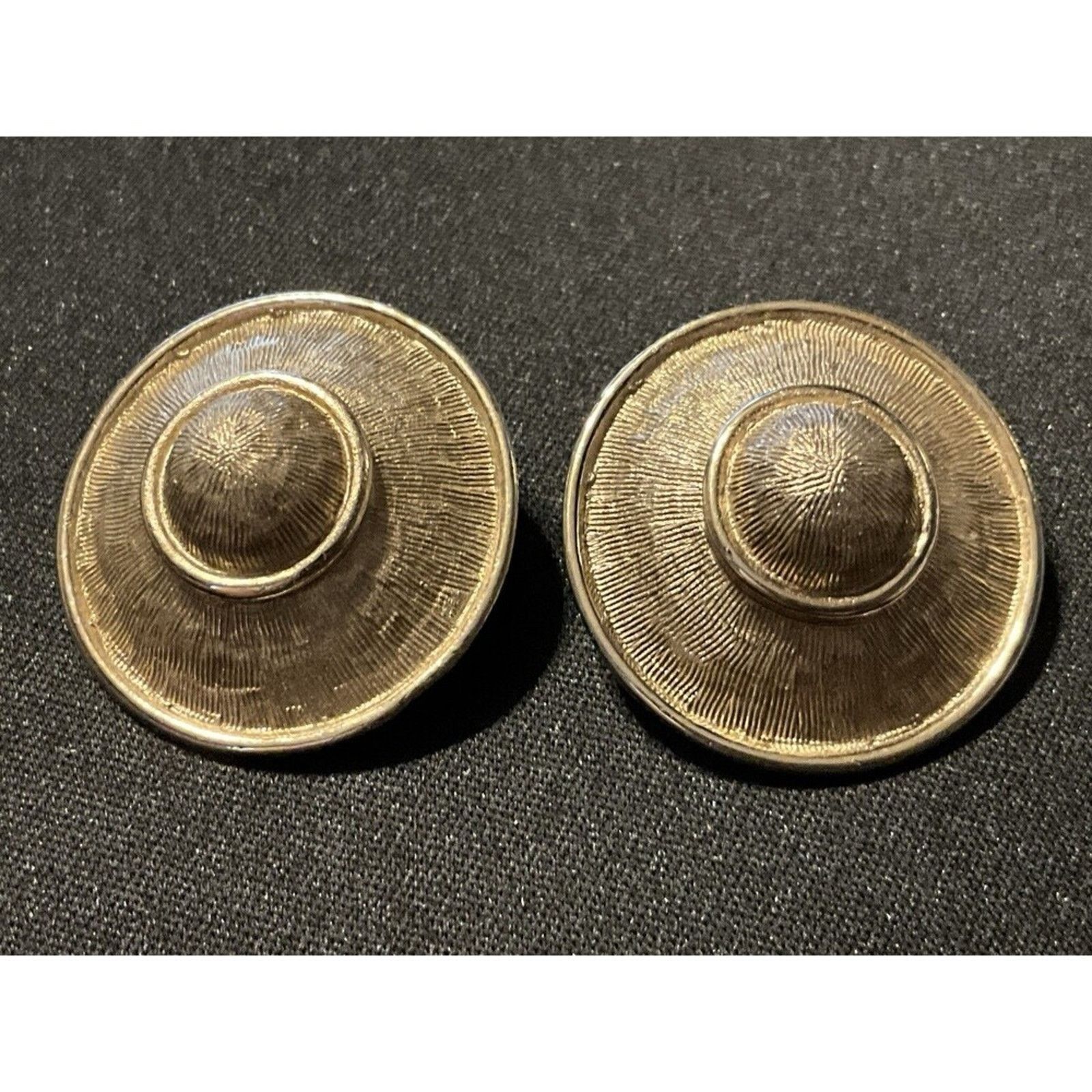 Other Berger Vintage Textured Button Clip On Earrings Size ONE SIZE - 1 Thumbnail