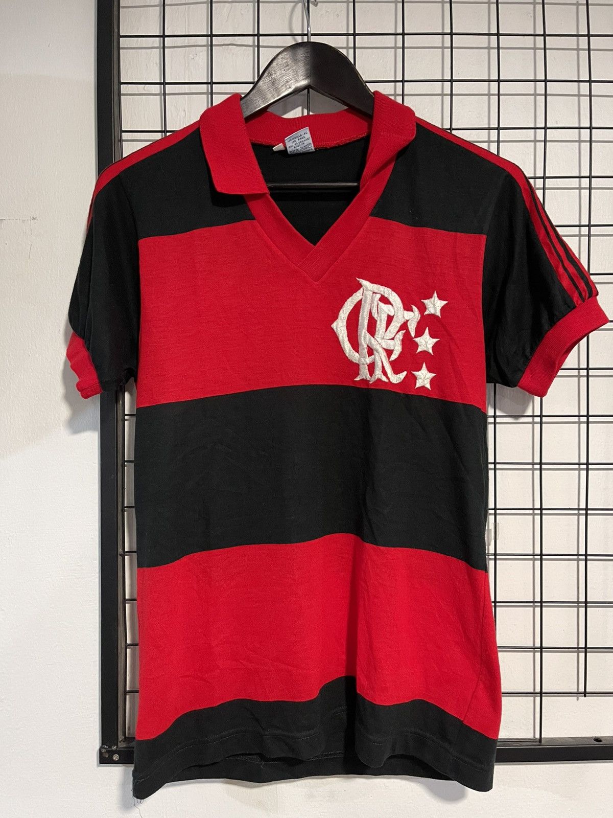 Vintage VINTAGE 80s FLAMENGO HOME SOCCER JERSEY Size US S / EU 44-46 / 1 - 1 Thumbnail