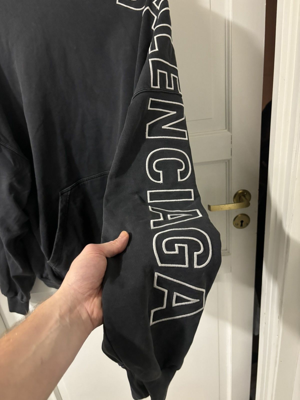Balenciaga Logo hoodie Size US L / EU 52-54 / 3 - 5 Thumbnail