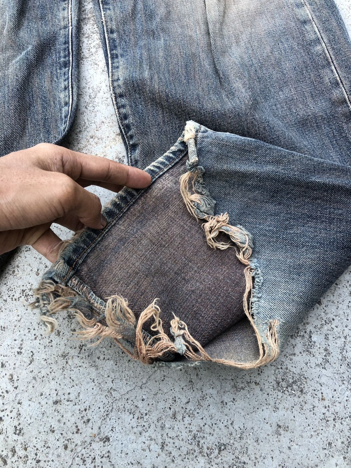Japanese Brand BAGGY RUSTY BLUE DISTRESSED DENIM BY GOLD RUSH Size US 31 - 4 Thumbnail