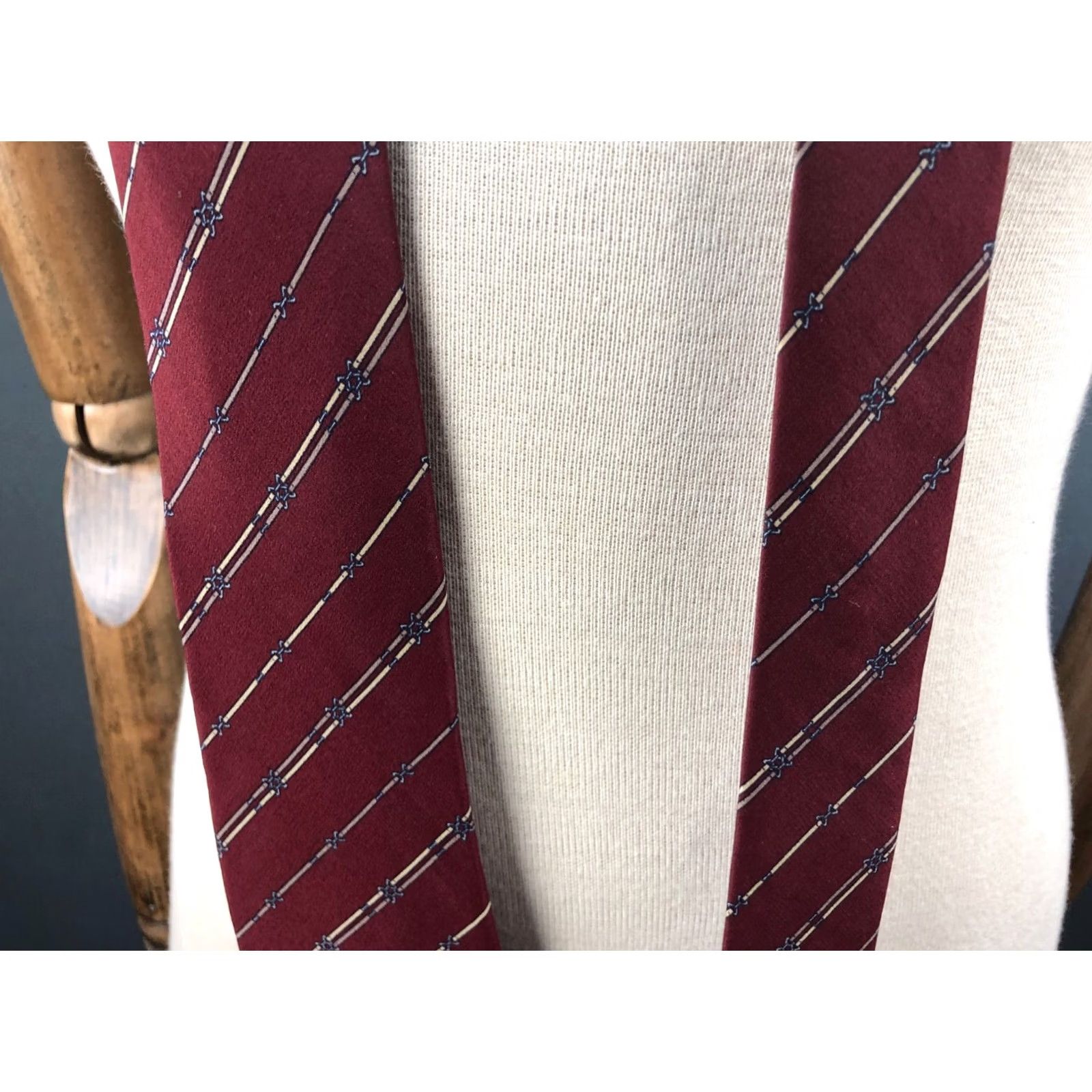 Celine CÉLINE Paris Silk Men Tie Striped Hand Made Burgundy 100% Silk Classic Neckwear Size ONE SIZE - 3 Thumbnail