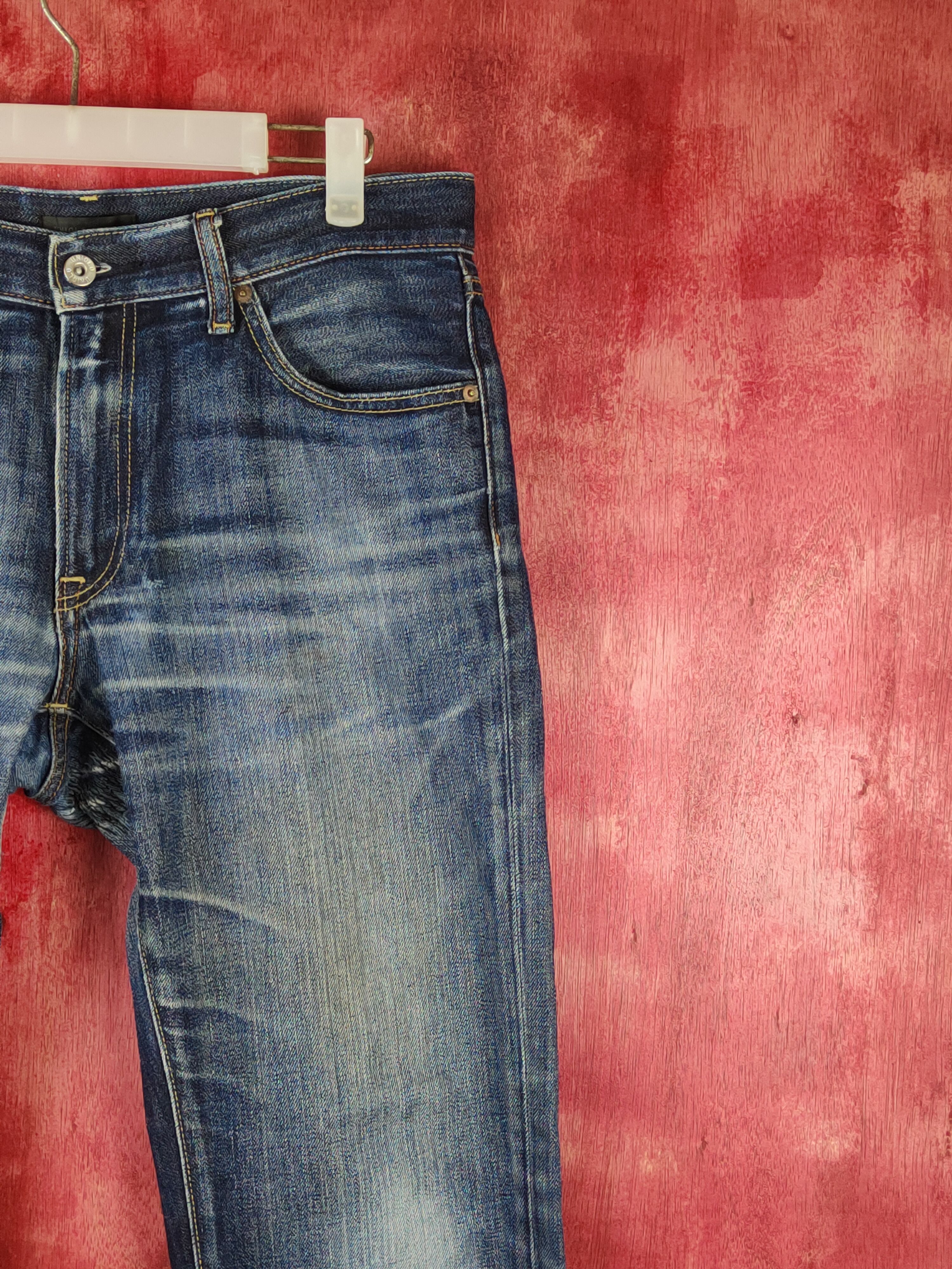 Japanese Brand Uniqlo Dark Blue Faded distressed ripped Denim #S1620 Size US 31 - 6 Thumbnail