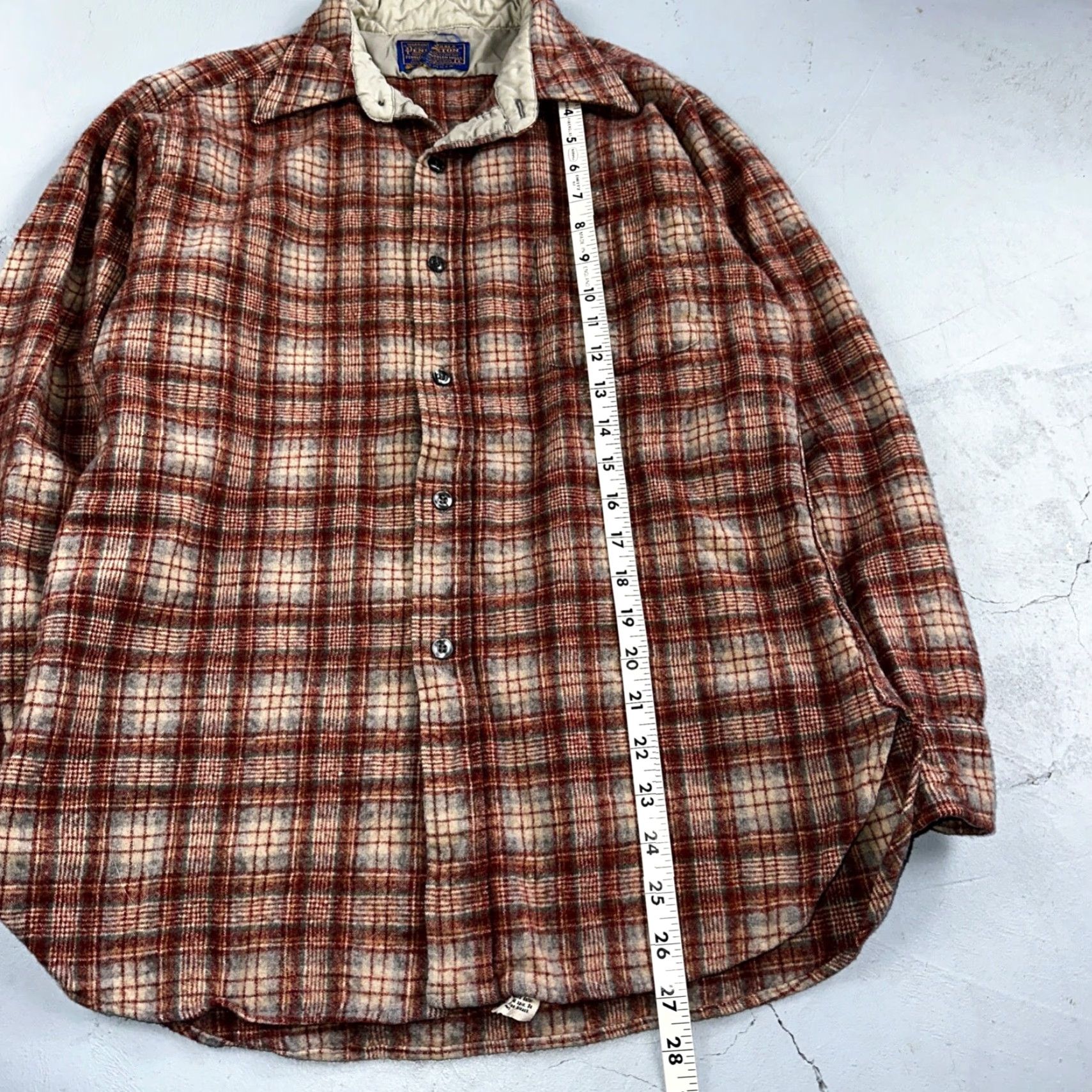 Pendleton VINTAGE Pendleton Woolen Mills Virgin Wool Lodge Shirt Red Plaid Mens L Size US L / EU 52-54 / 3 - 6 Thumbnail