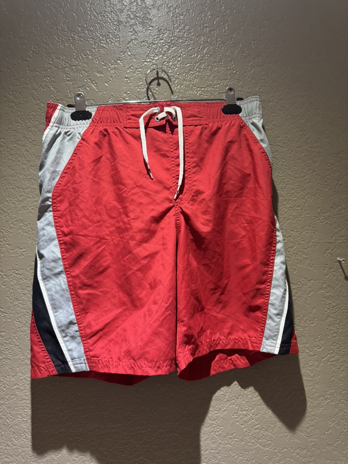 Nike Vintage Nike Swim Trunks Small 30 Red Silver Black Surf m Size US 30 / EU 46 - 1 Thumbnail