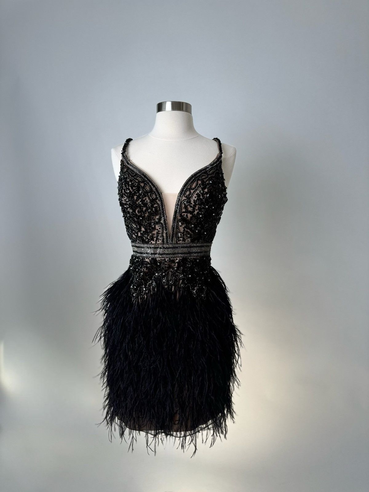 Other Brand New US 8 Jovani Black Feather Mini Evening Dress Size M / US 6-8 / IT 42-44 - 2 Thumbnail