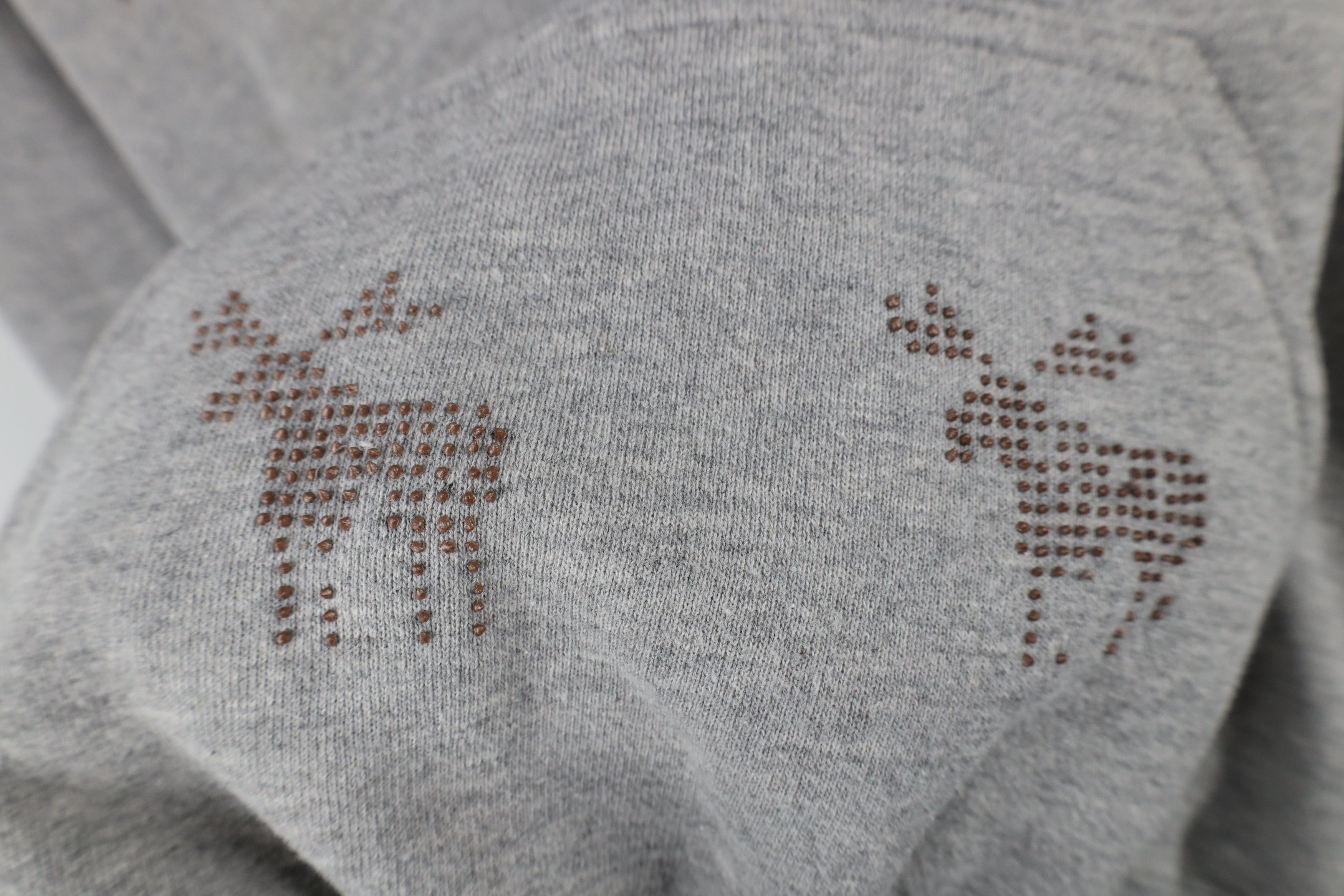 Vintage Vintage 90s Streetwear Puff Paint Dot Nature Wolf Hoodie USA Size US XL / EU 56 / 4 - 6 Thumbnail