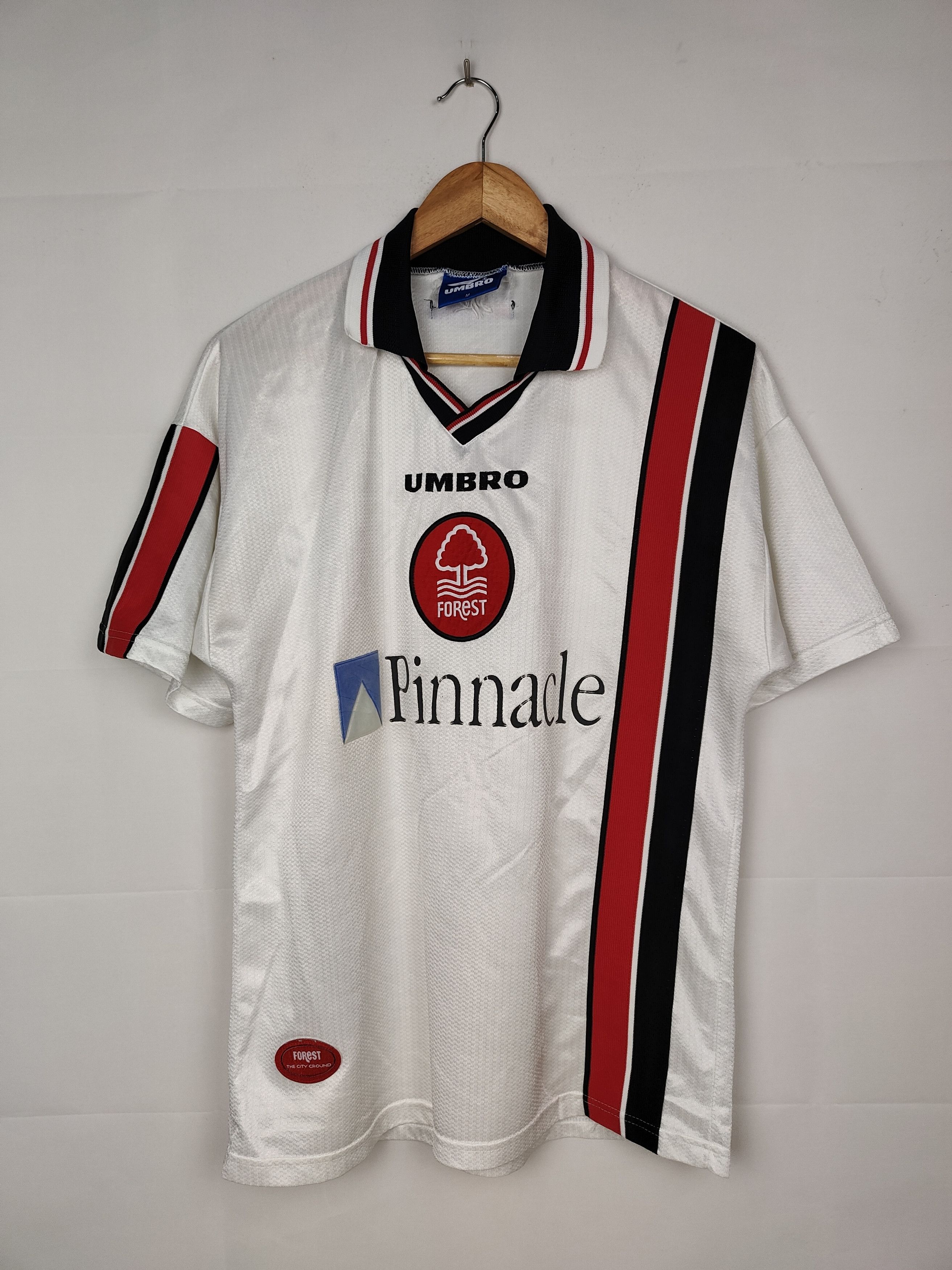 Umbro × Vintage Vintage 90s Nottingham Forest English EPL Football Club Size US M / EU 48-50 / 2 - 1 Thumbnail