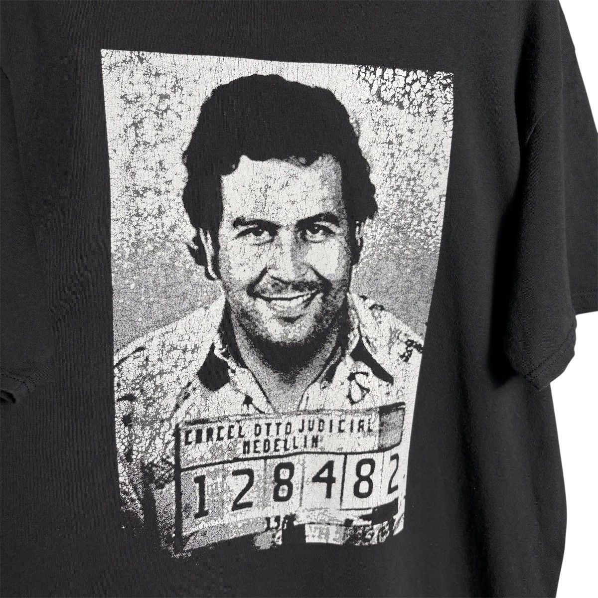 Vintage Vintage Pablo Escobar T-Shirt Size US XL / EU 56 / 4 - 2 Thumbnail