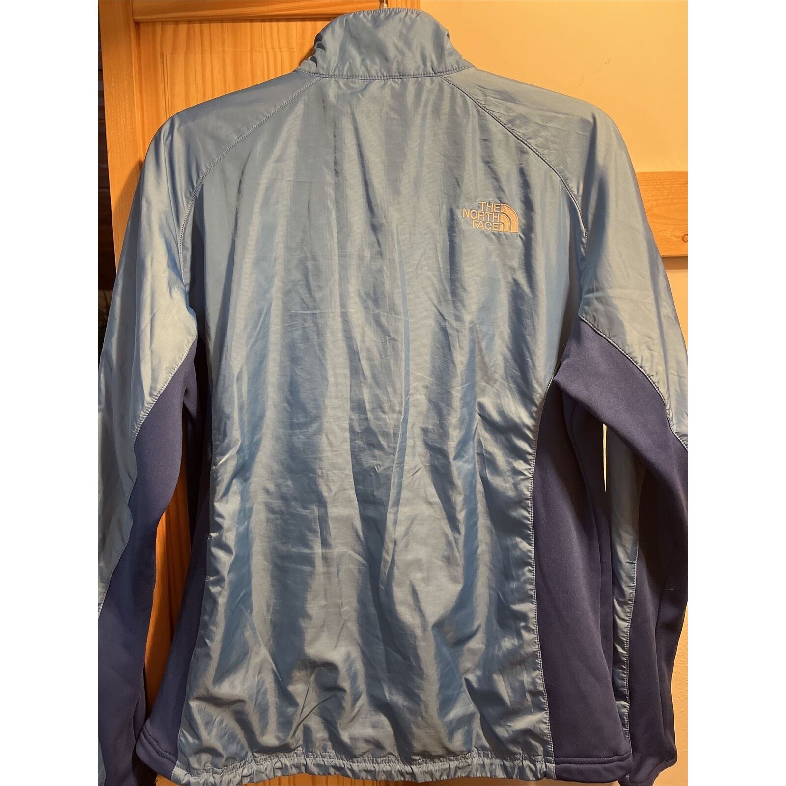The North Face The North Face Women L Blue Zip Polyester Windbreaker Jacket Size L / US 10 / IT 46 - 12 Thumbnail