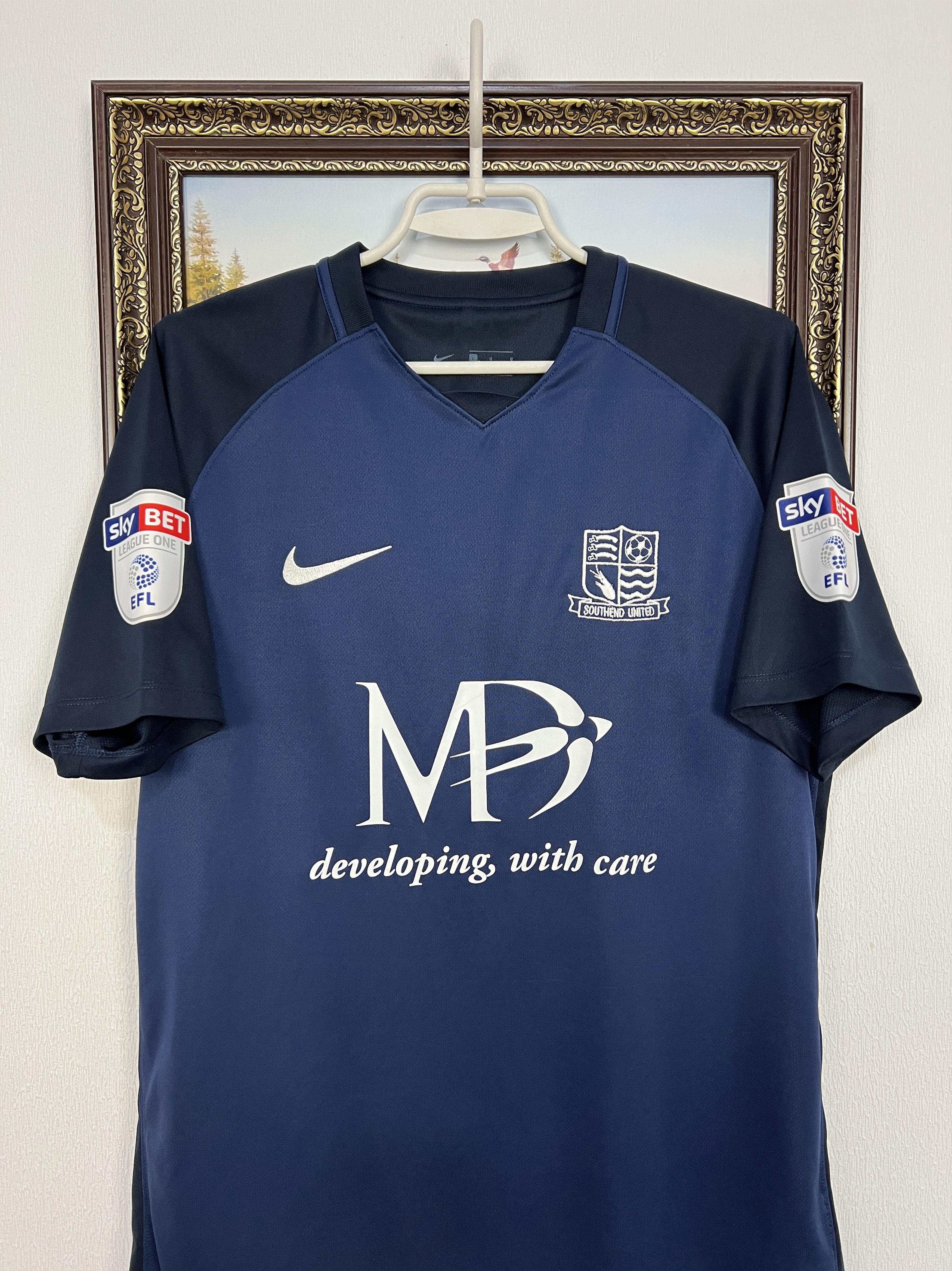 Nike Southend United Home football shirt 2017 Soccer #7 Kightly Size US L / EU 52-54 / 3 - 5 Thumbnail