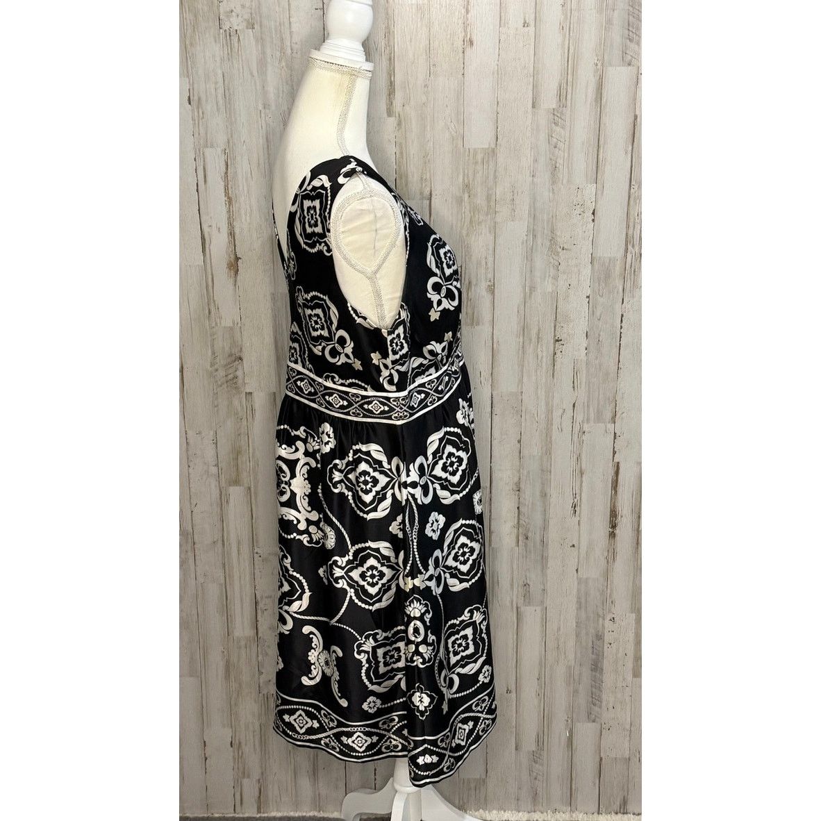 White House Black Market White House Black Market Women's Size 6 Black Dress Size XL / US 12-14 / IT 48-50 - 3 Thumbnail
