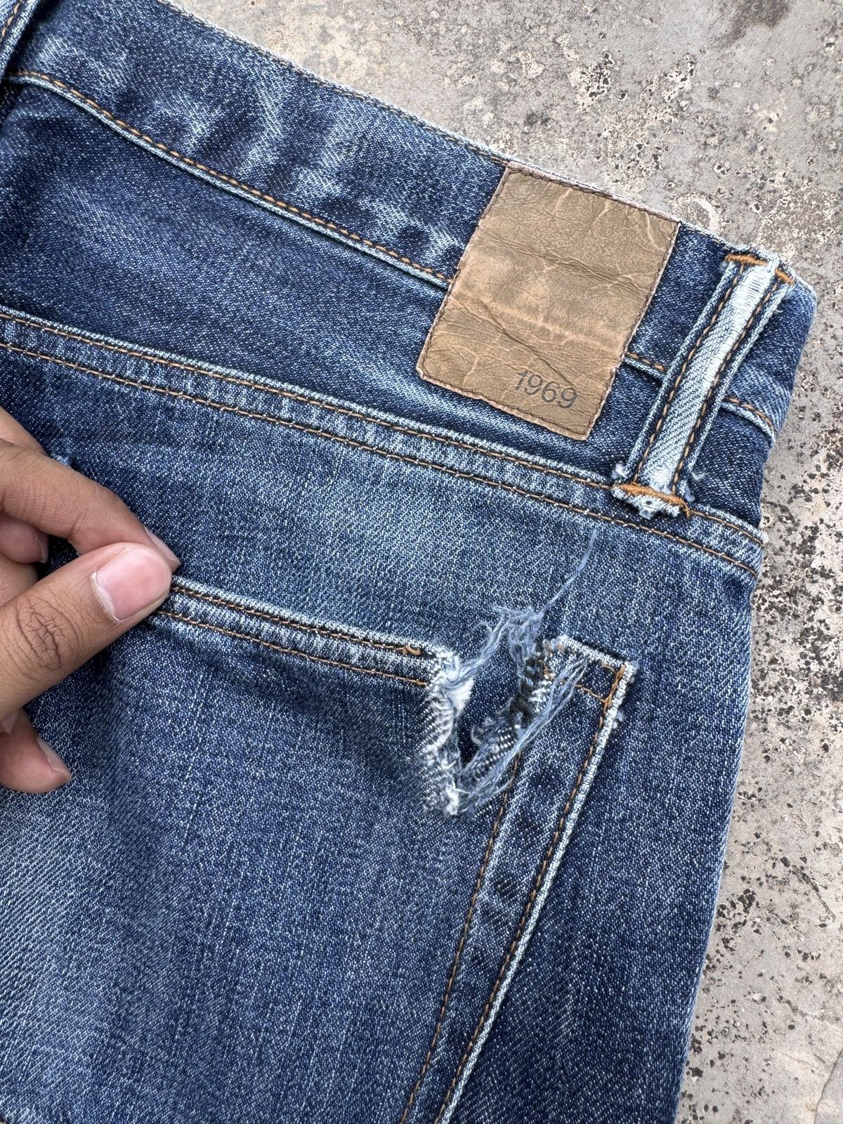 Gap Vintage GAP 1969 Straight Cut Distressed Jeans Size US 32 / EU 48 - 4 Thumbnail