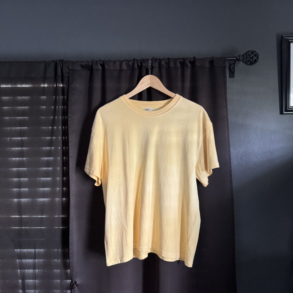 Niched LA Pee Tee Shirt