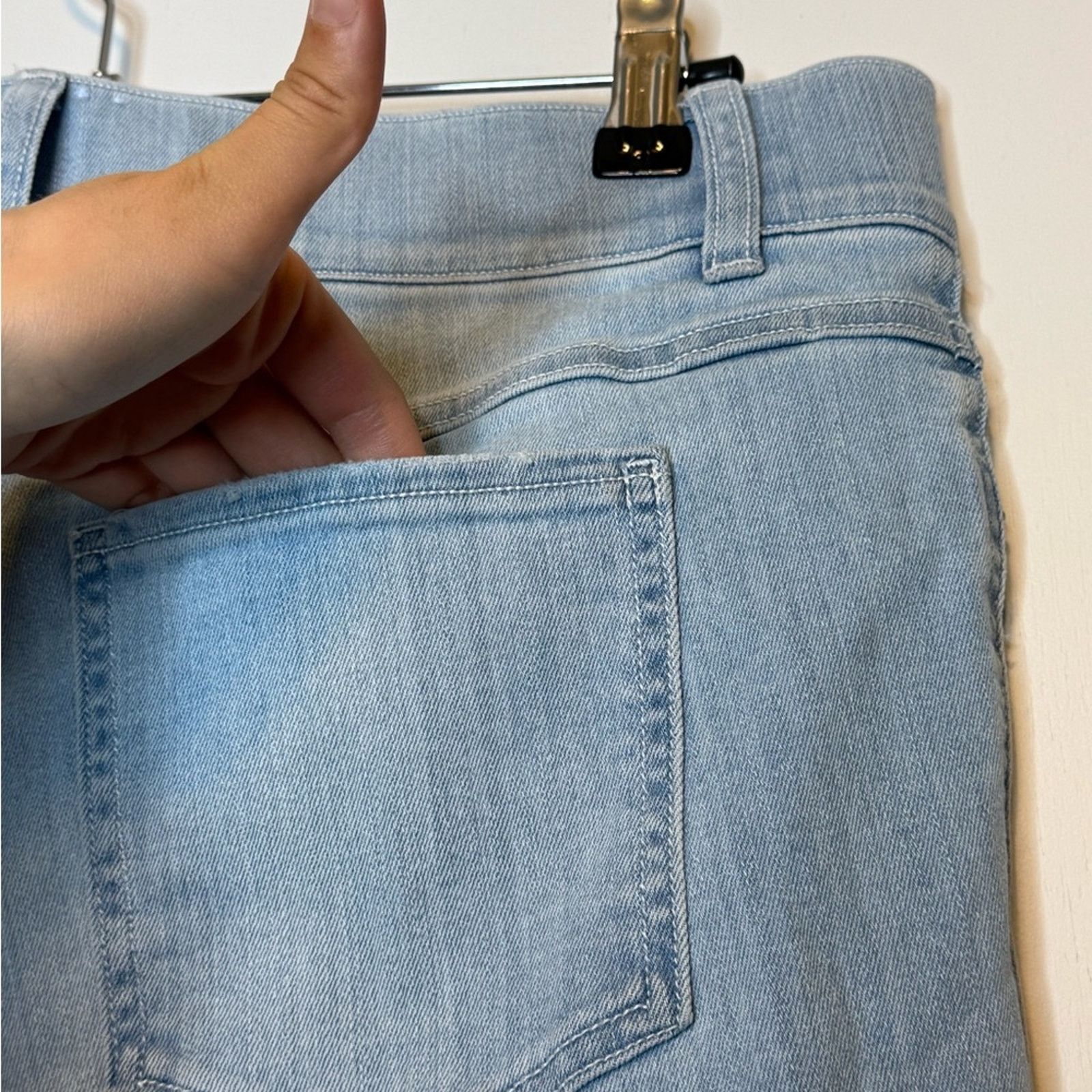 Spanx Spanx Pull-on Stretchy Retro Light Wash Flare Jean TALL Lrg Size 34" / US 12 / IT 48 - 10 Thumbnail